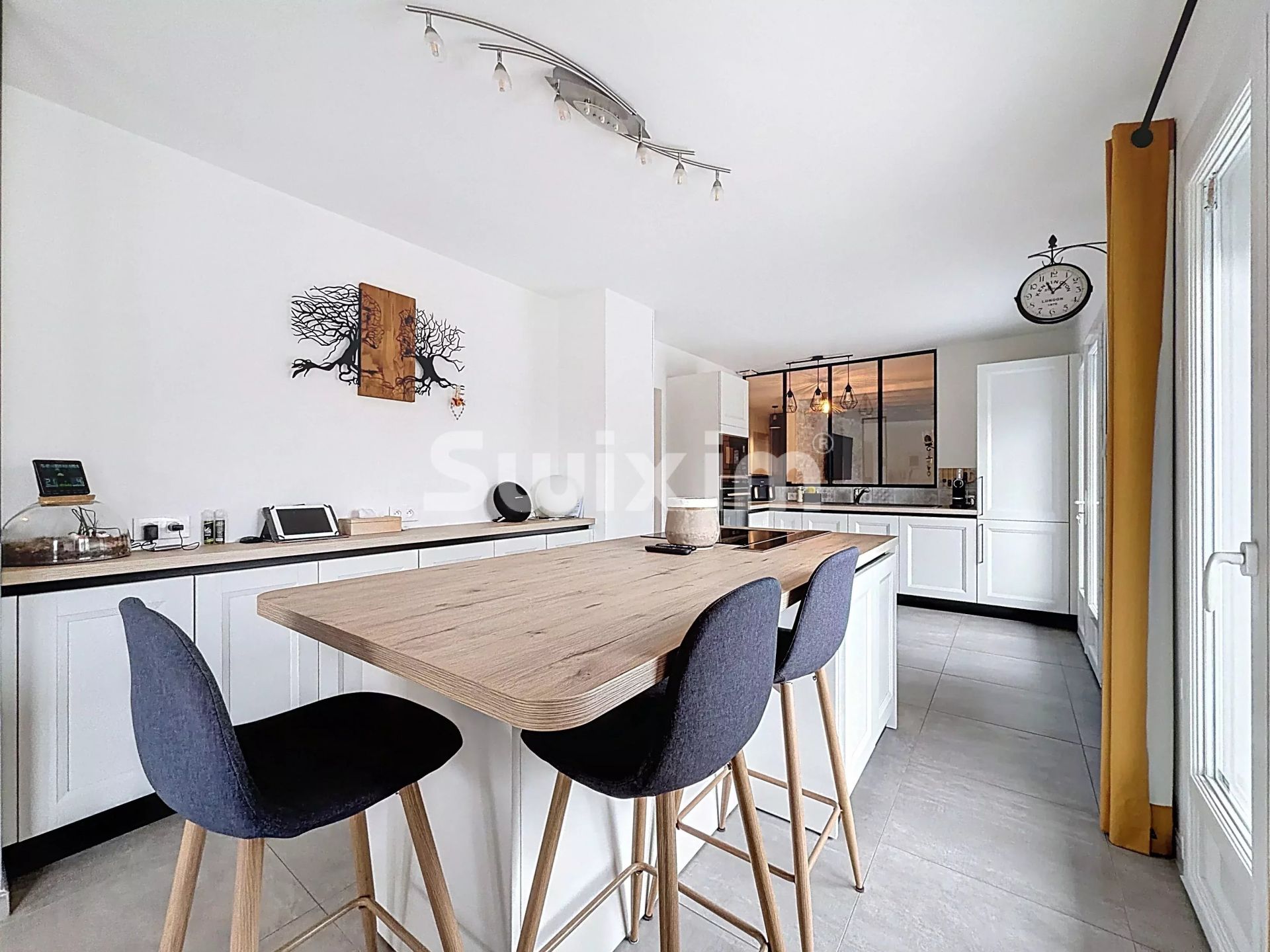 casa 8 Quartos para venda sobre Divonne-les-Bains (01220)