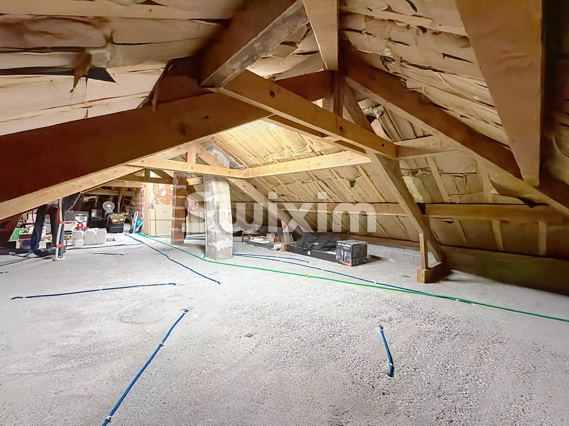 house 8 Rooms for sale on Divonne-les-Bains (01220)