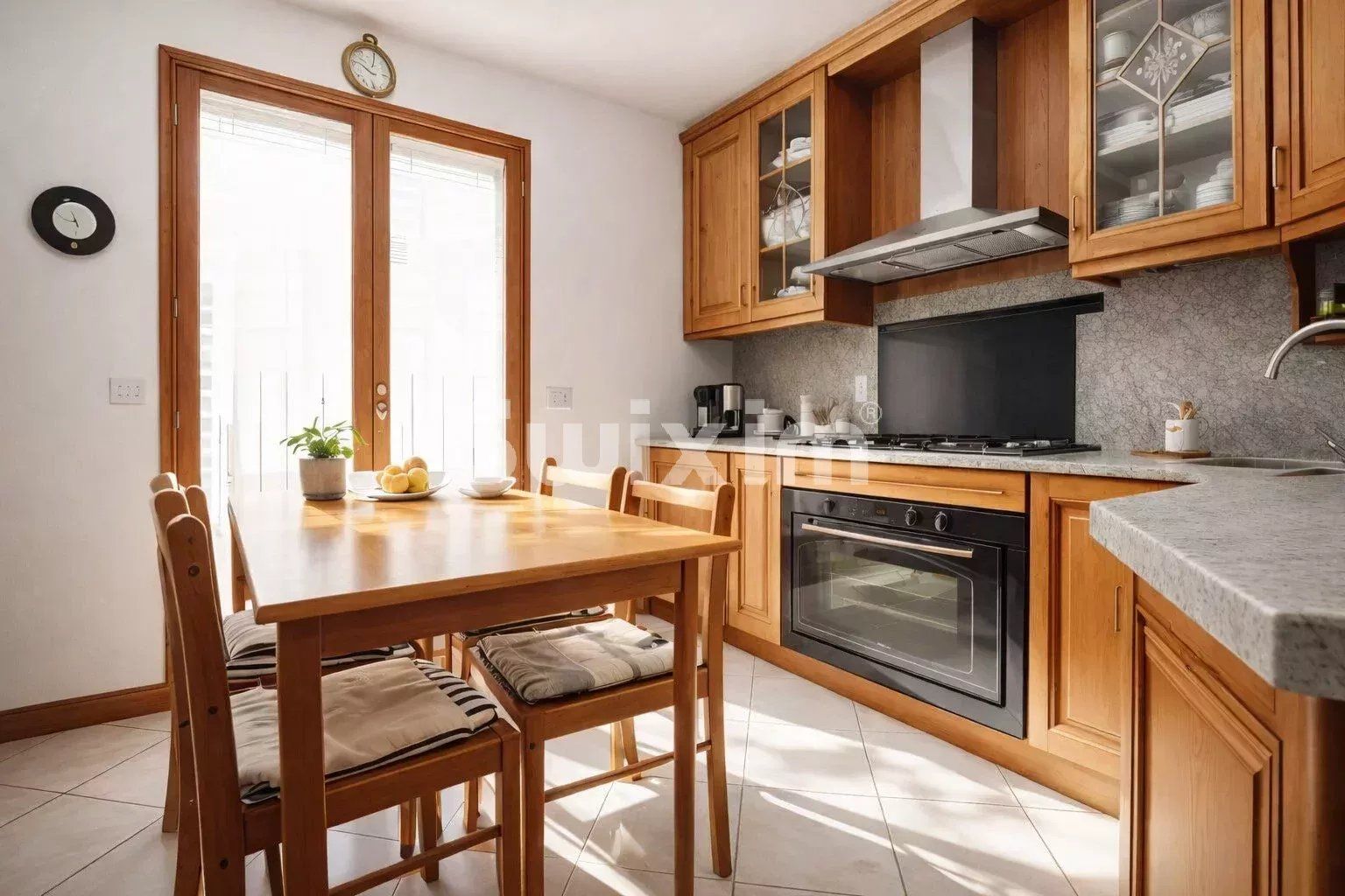 house 7 Rooms for sale on Ornex (01210)