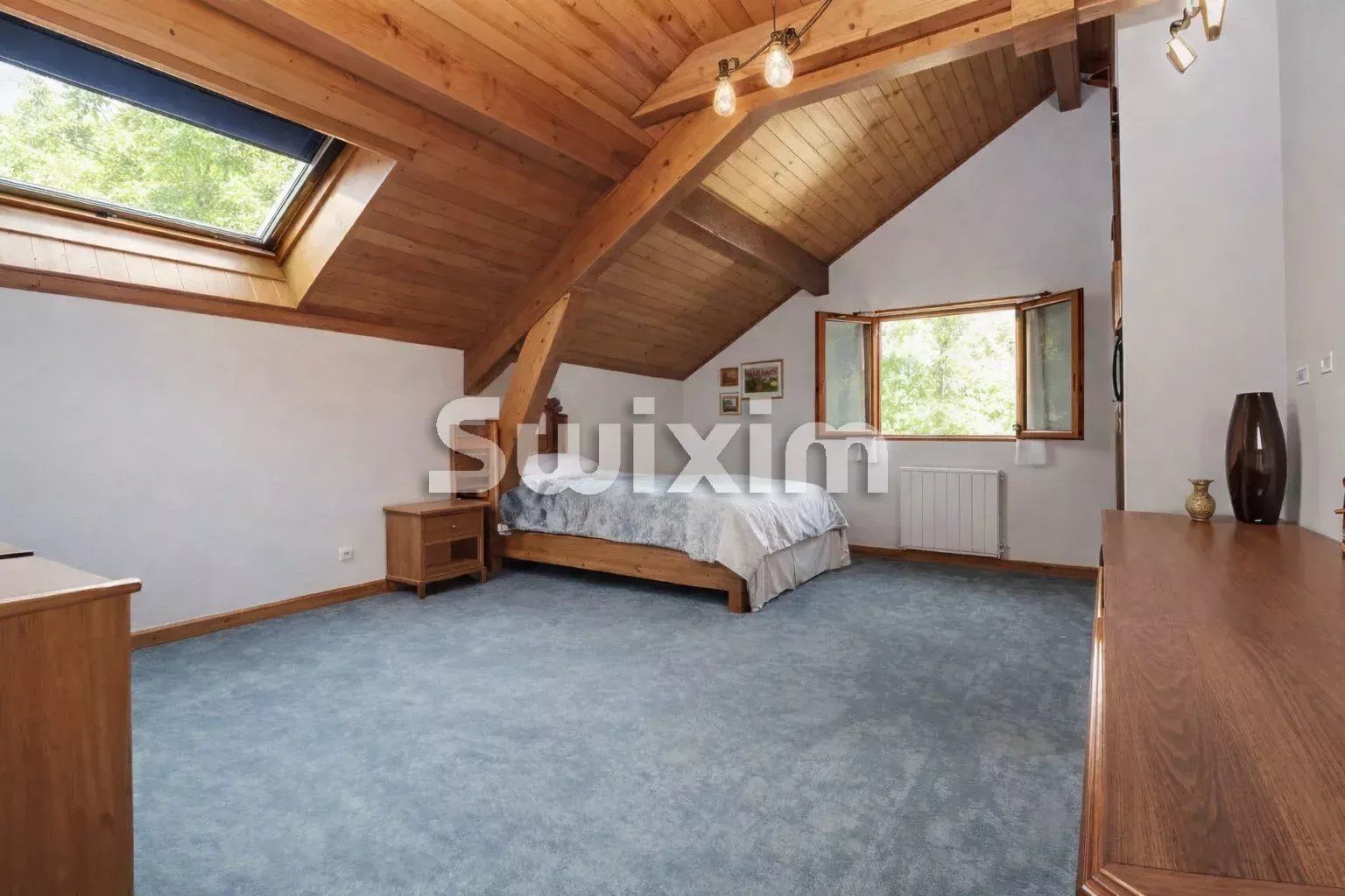 house 7 Rooms for sale on Ornex (01210)