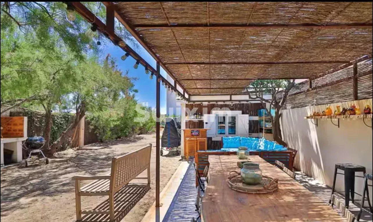 villa 5 Rooms for sale on Frontignan (34110)