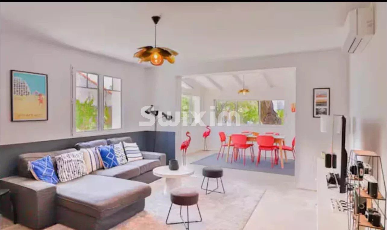 villa 5 Rooms for sale on Frontignan (34110)