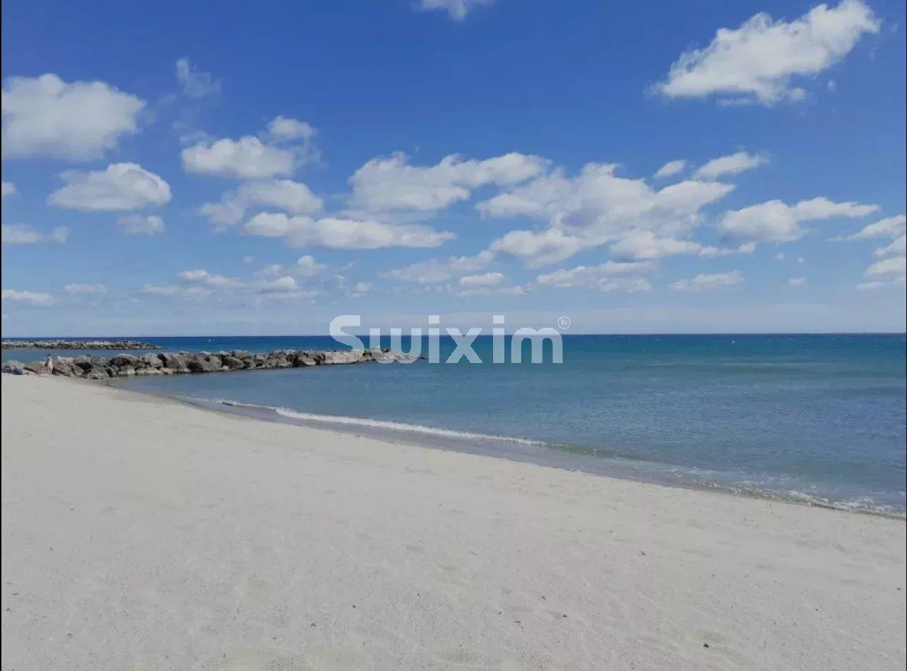 villa 5 Rooms for sale on Frontignan (34110)