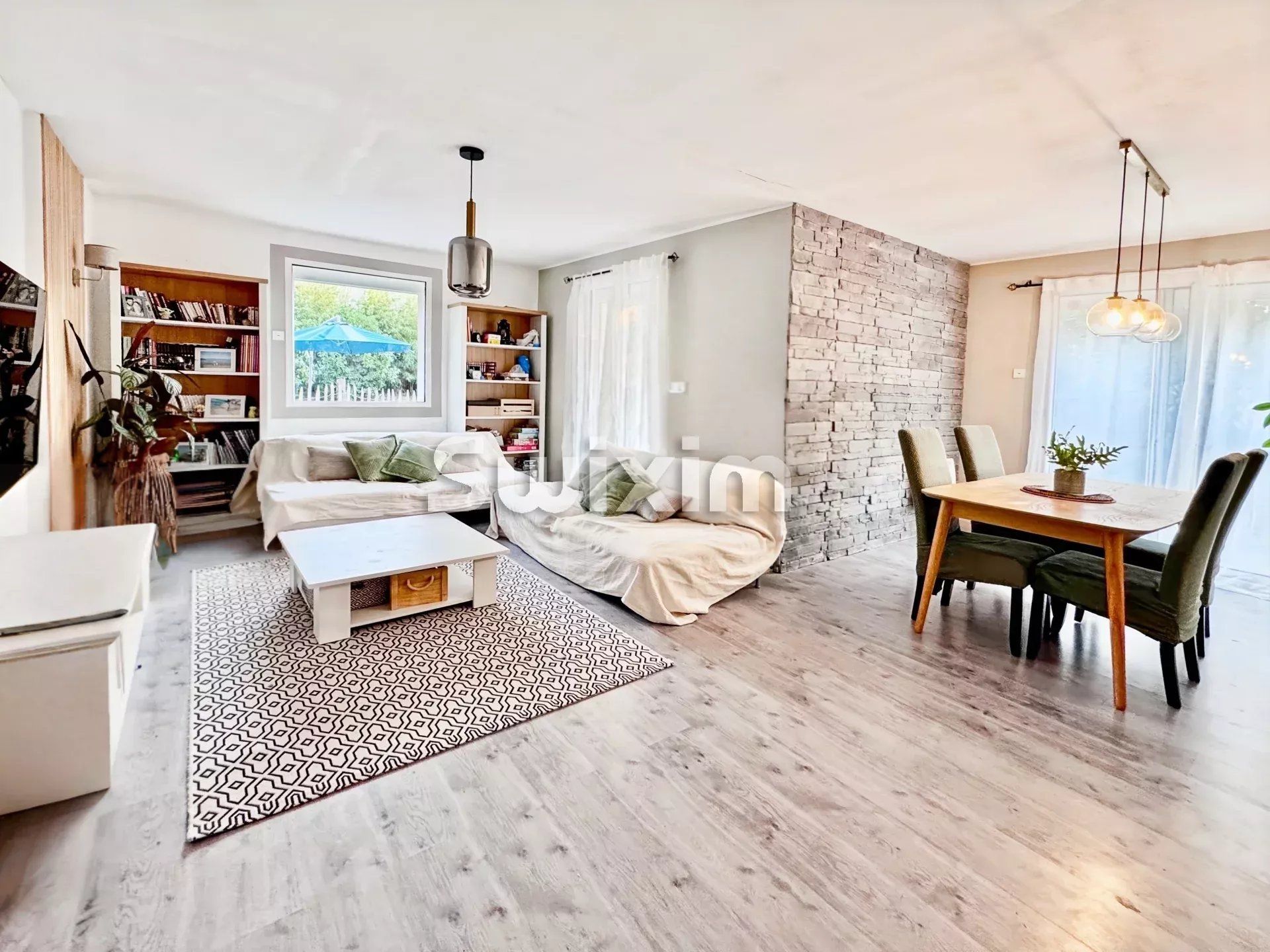 house 4 Rooms for sale on Pierrelatte (26700)