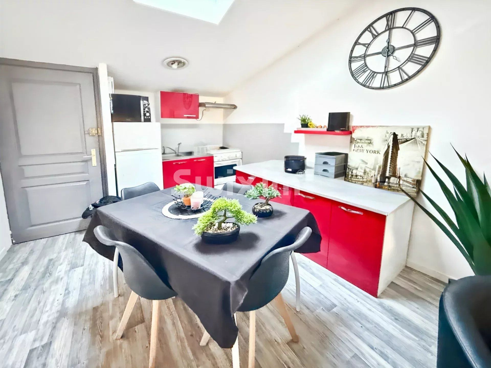 Vente Immeuble Pierrelatte 6&nbsp;Pièces 127&nbsp;m²