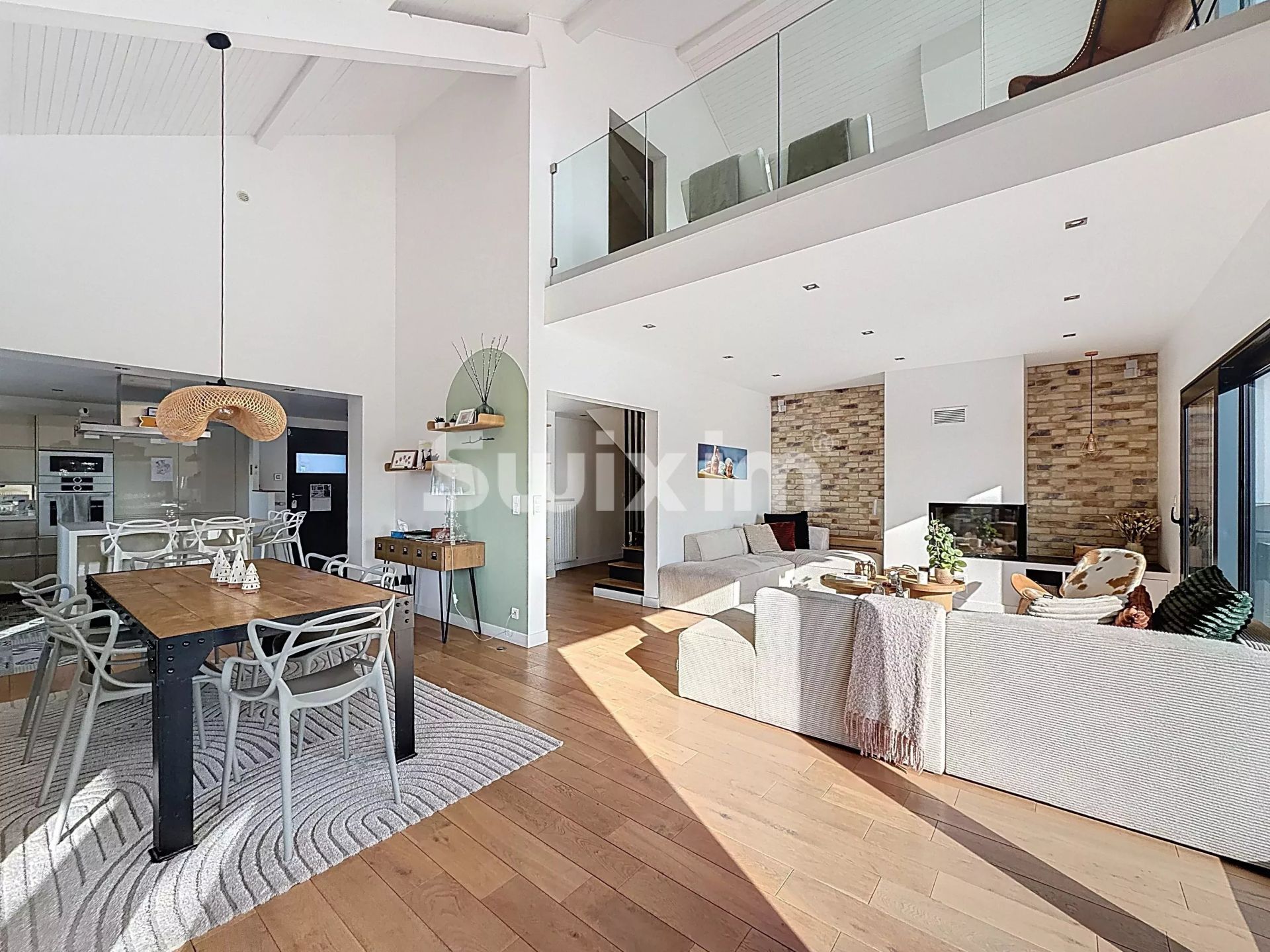 maison 8 Pièces en vente sur Prévessin-Moëns (01280)