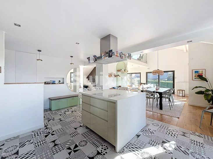 Vente Maison Prévessin-Moëns 8&nbsp;Pièces 253&nbsp;m²