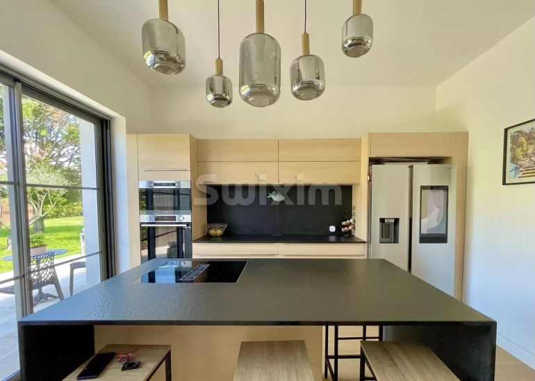 Vente Maison Saint-Hilaire-de-Brethmas 6&nbsp;Pièces 180&nbsp;m²