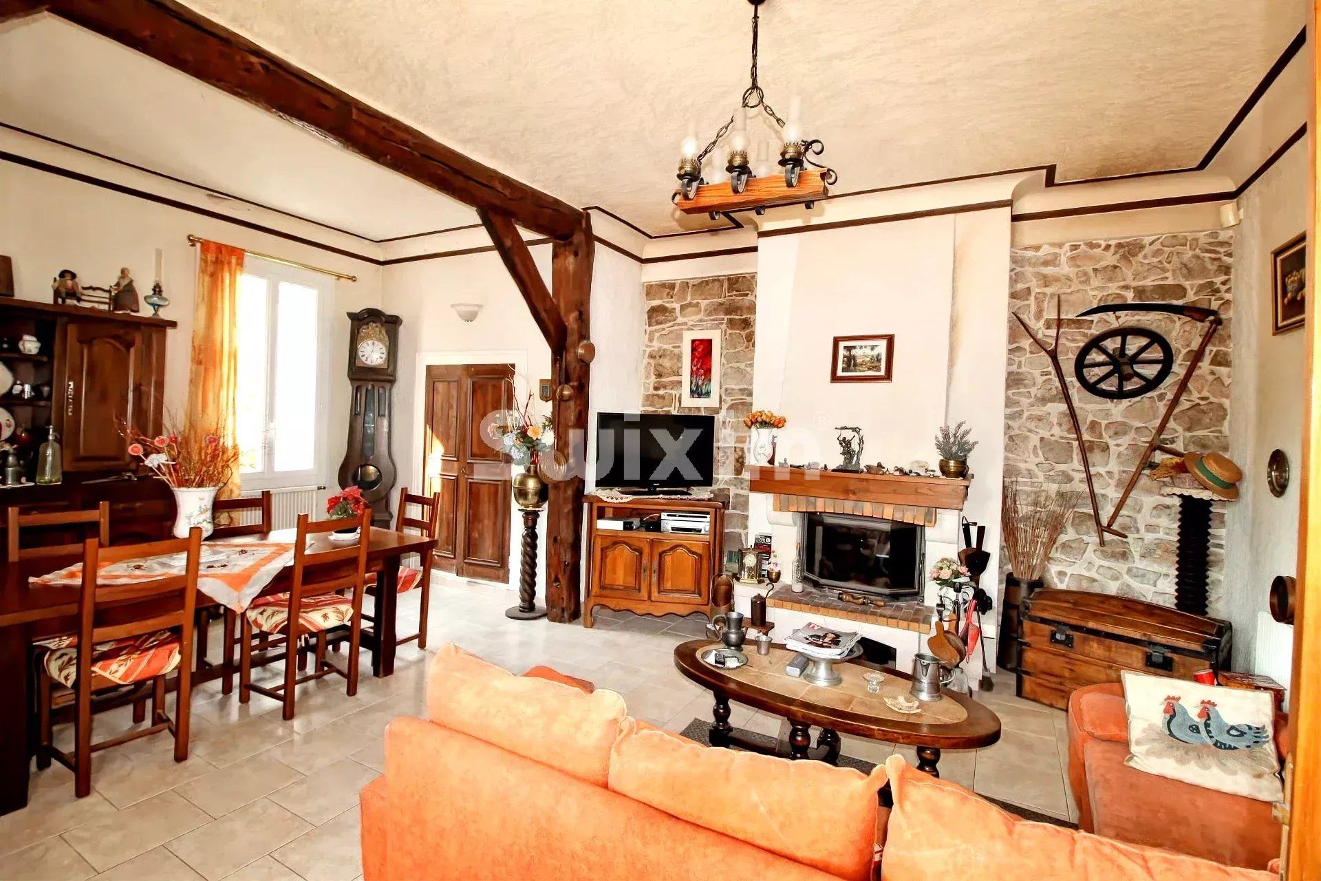 proprietà 7 Camere in vendita su La Motte (83920)