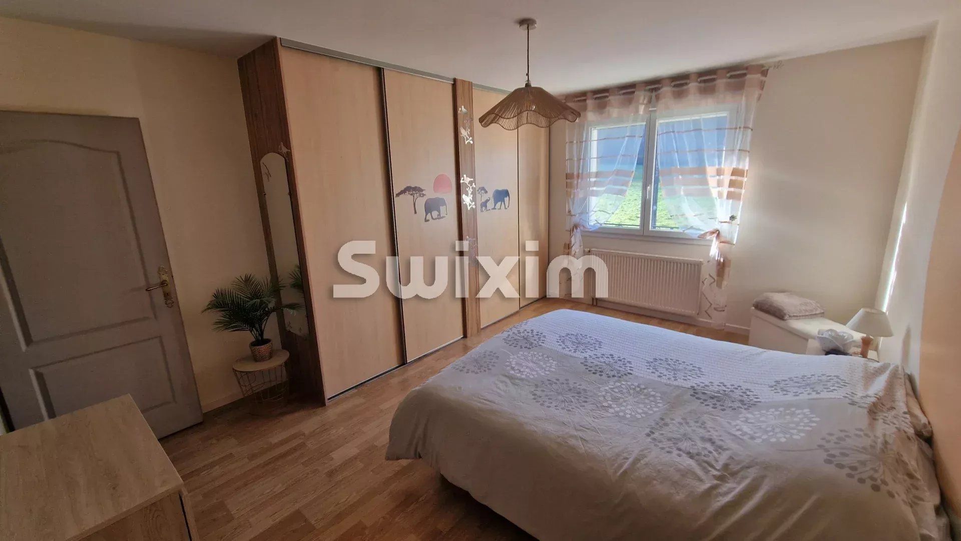 casa 11 Camere in vendita su Chalezeule (25220)