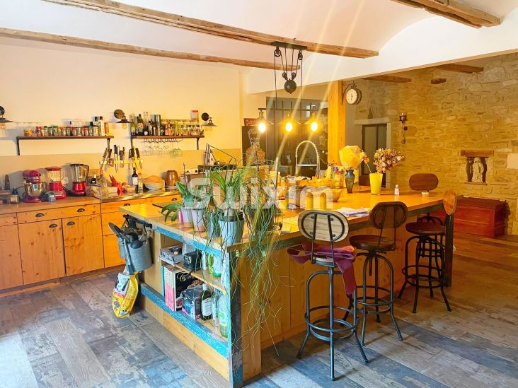 Vendita Casa Pierrelatte 12&nbsp;Camere 302&nbsp;m²