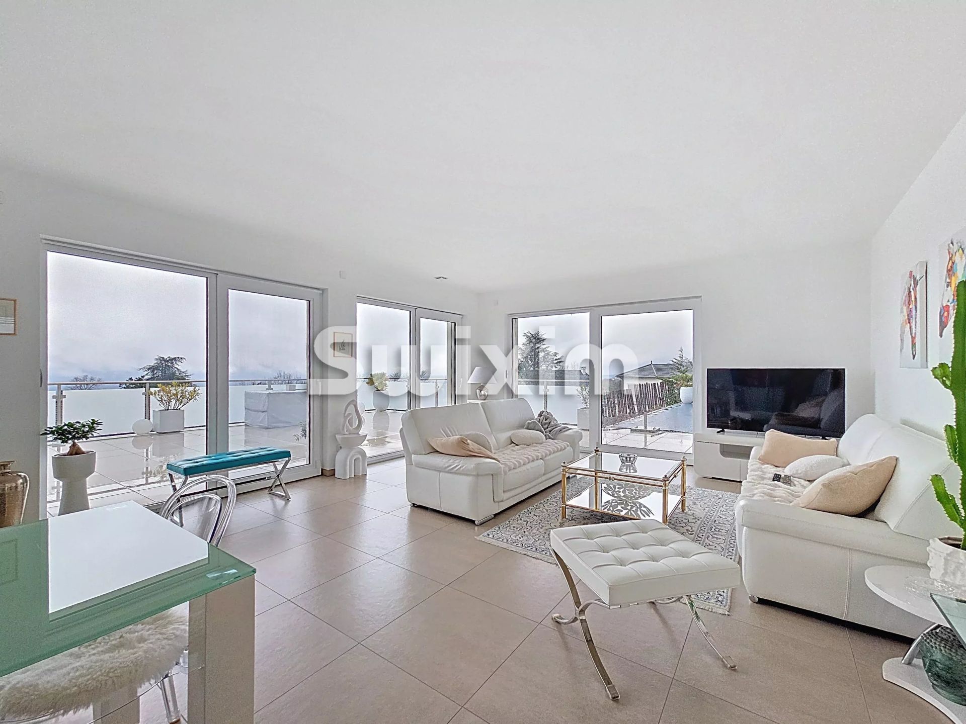 casa 5 Camere in vendita su Grilly (01220)