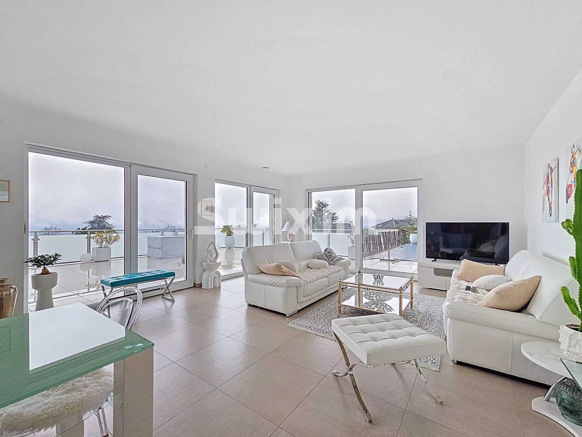 casa 5 Camere in vendita su Grilly (01220)