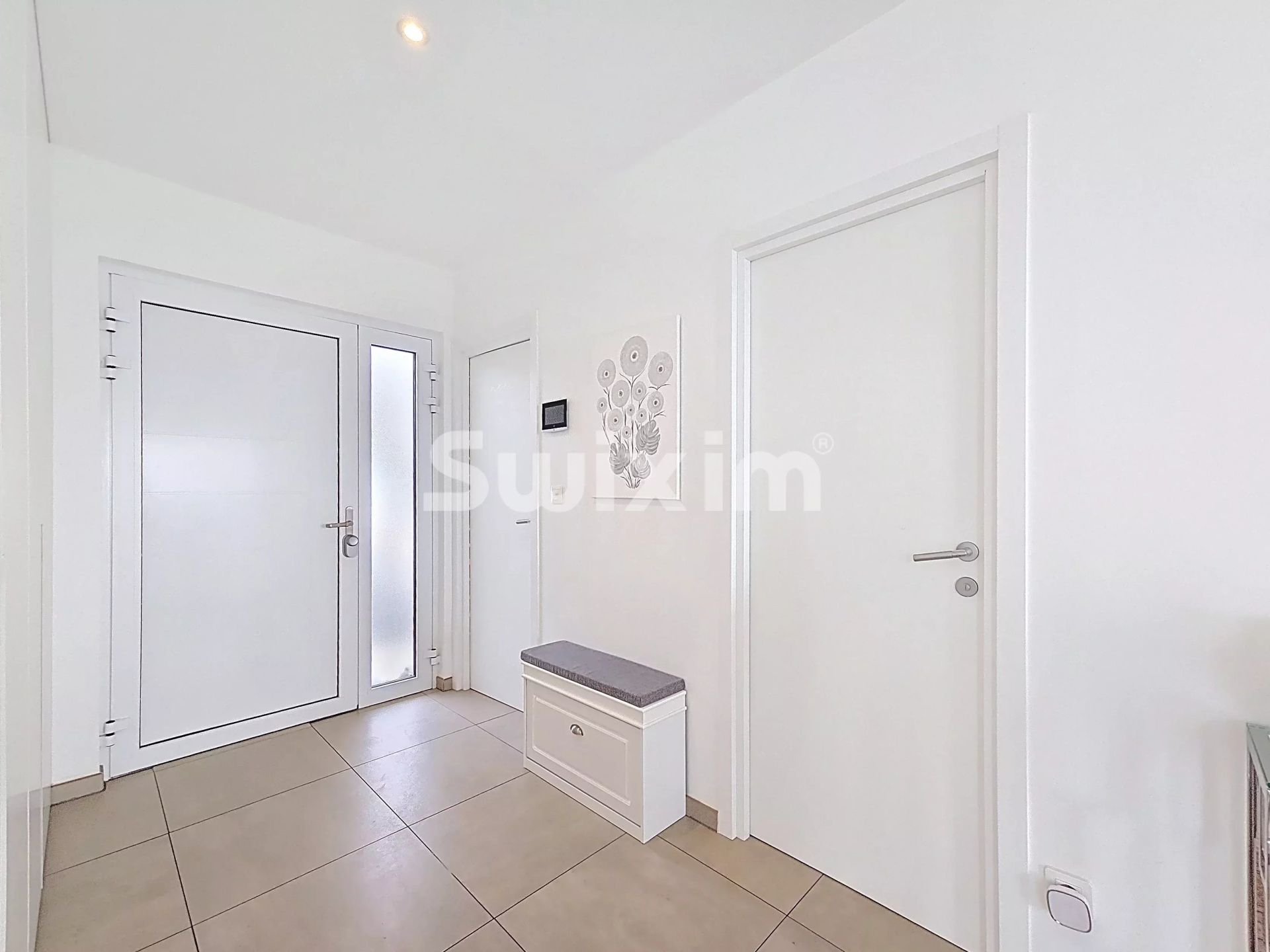 casa 5 Camere in vendita su Grilly (01220)