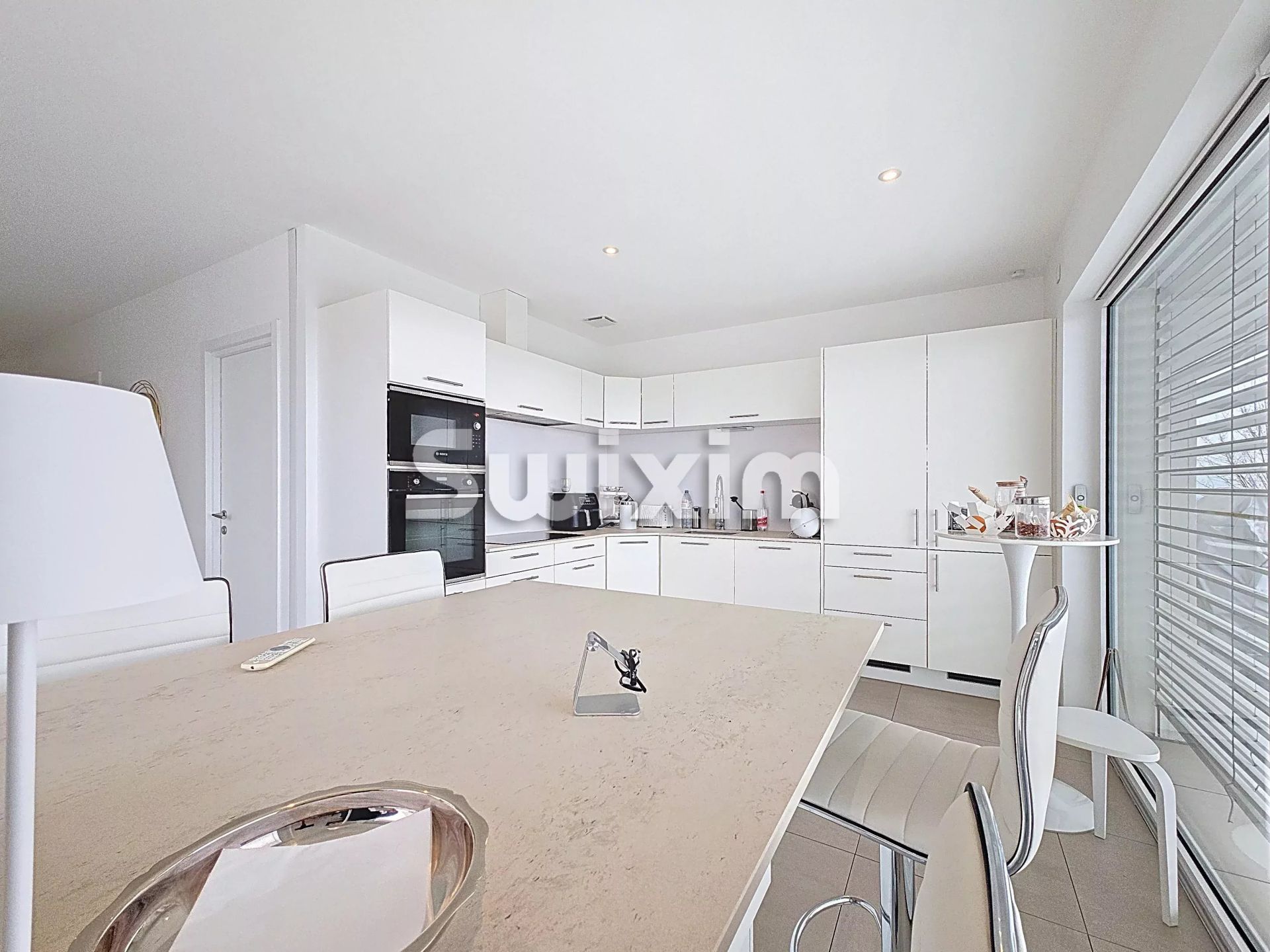 casa 5 Camere in vendita su Grilly (01220)