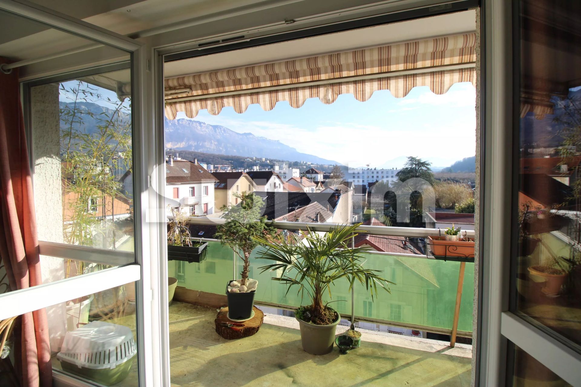 apartment 3 Rooms for sale on Aix-les-Bains (73100)