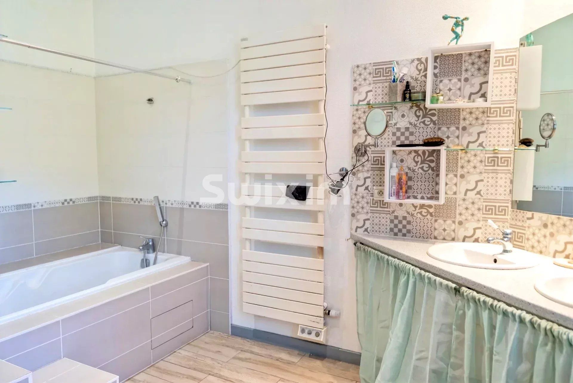 casa 5 Quartos para venda sobre Valserhône (01200)