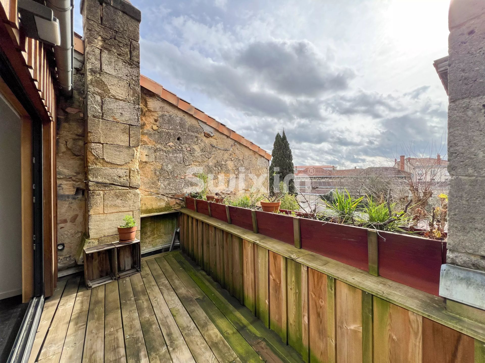 house 5 Rooms for sale on Bordeaux (33800)