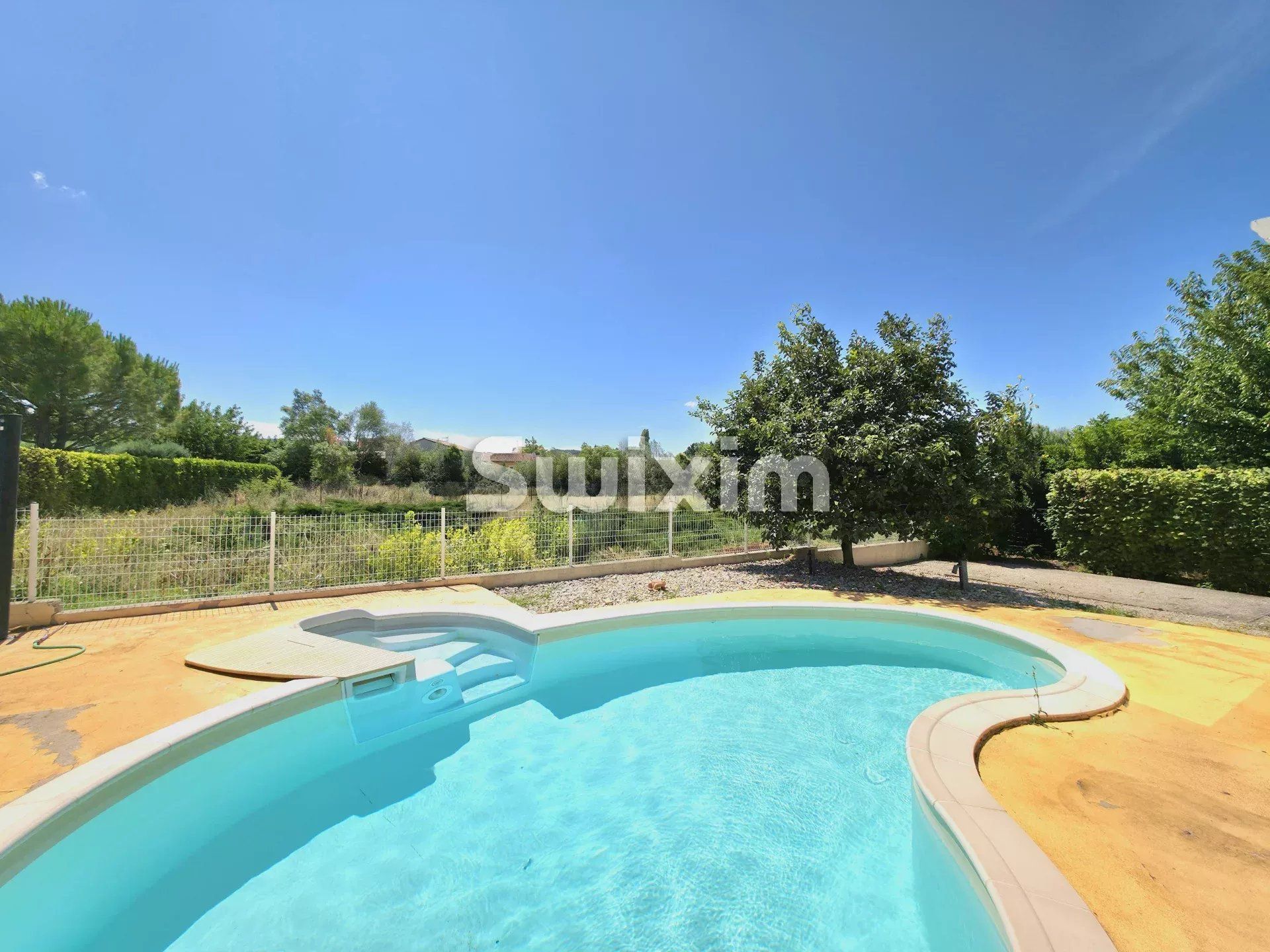 house 5 Rooms for sale on Valréas (84600)