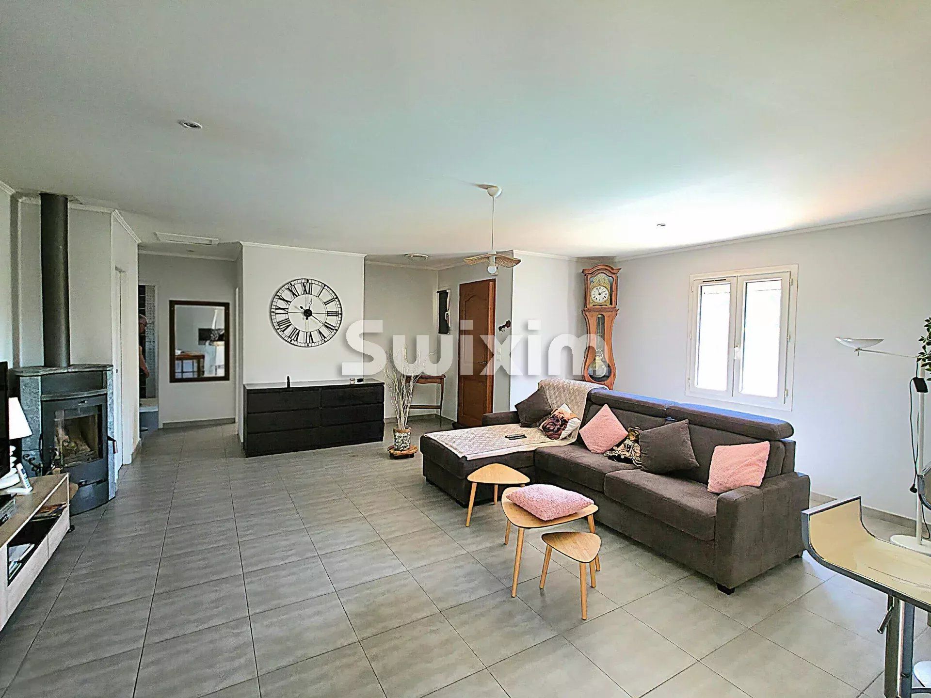 house 5 Rooms for sale on Valréas (84600)