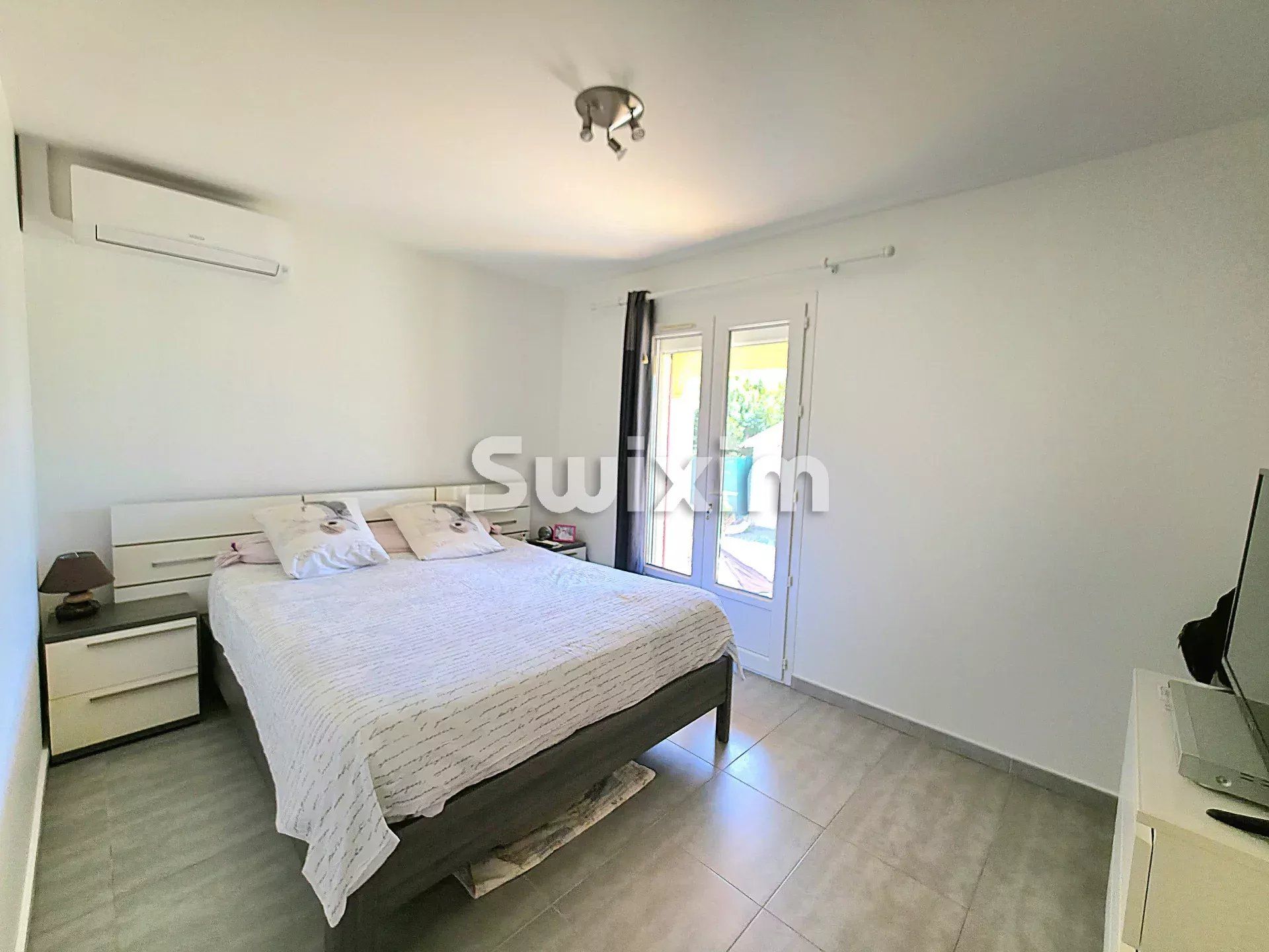 house 5 Rooms for sale on Valréas (84600)