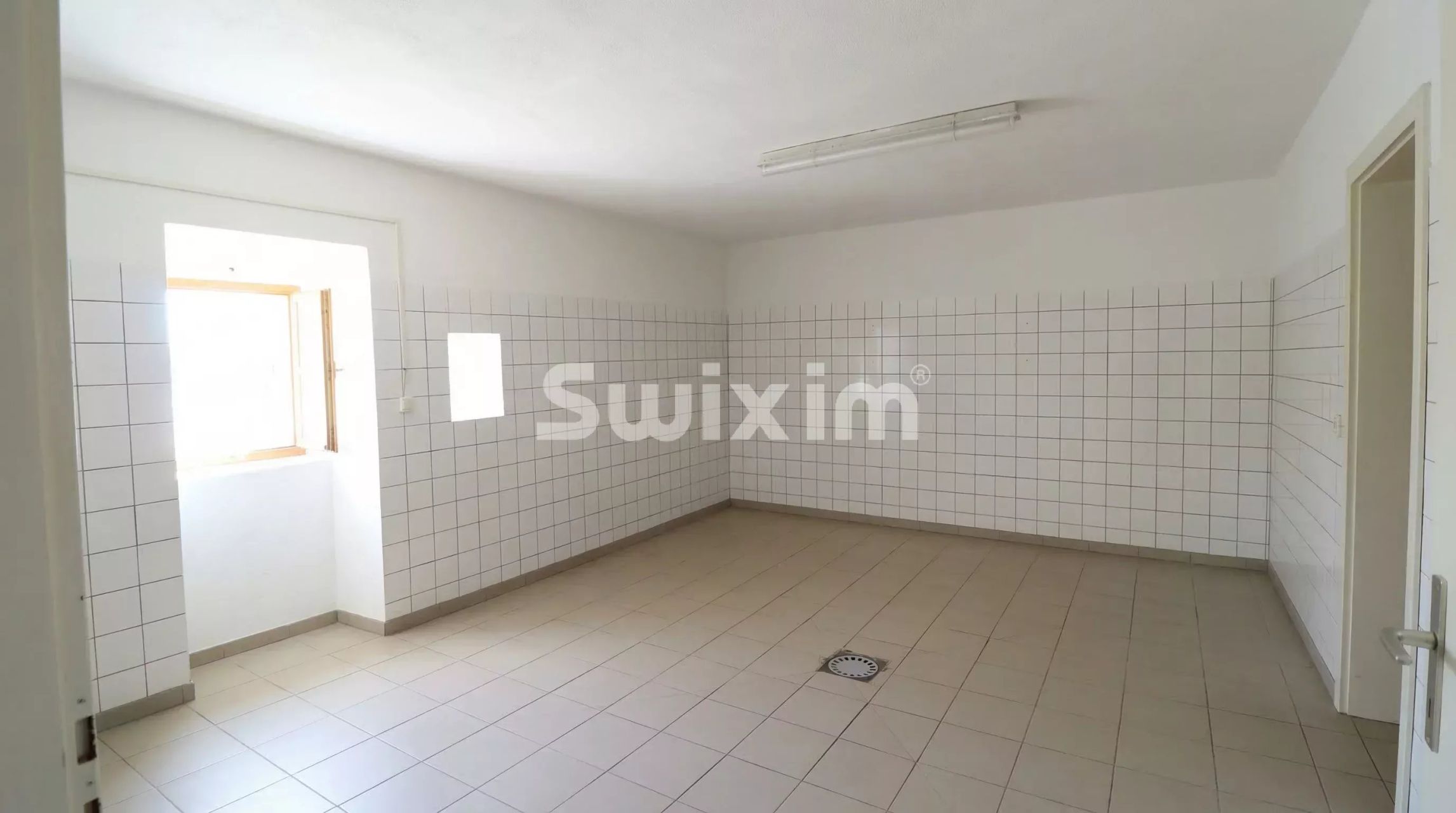 granja 10 Salas en venta en Villeneuve-de-Berg (07170)