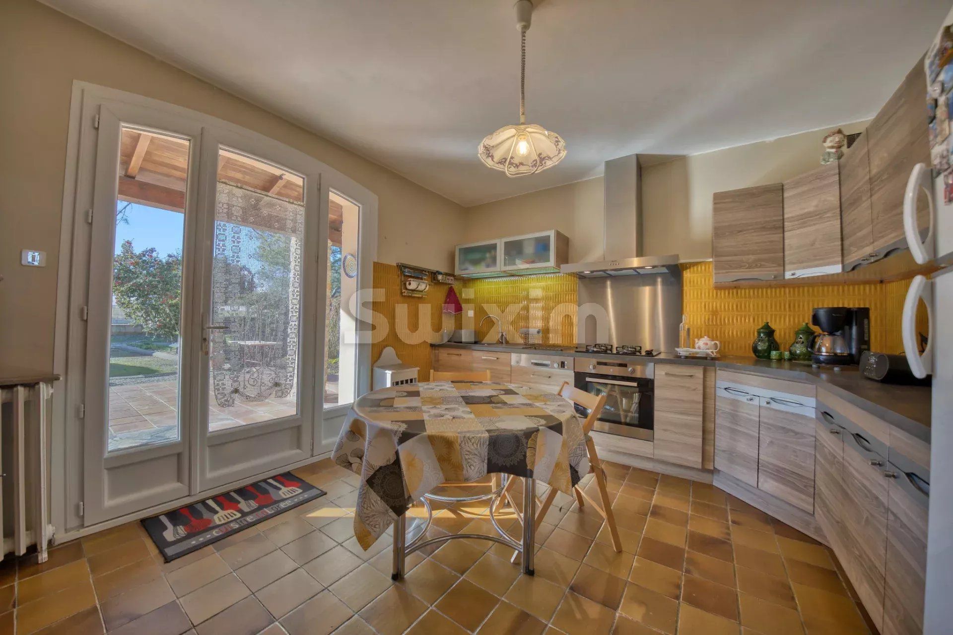 casa 6 Camere in vendita su Alès (30100)