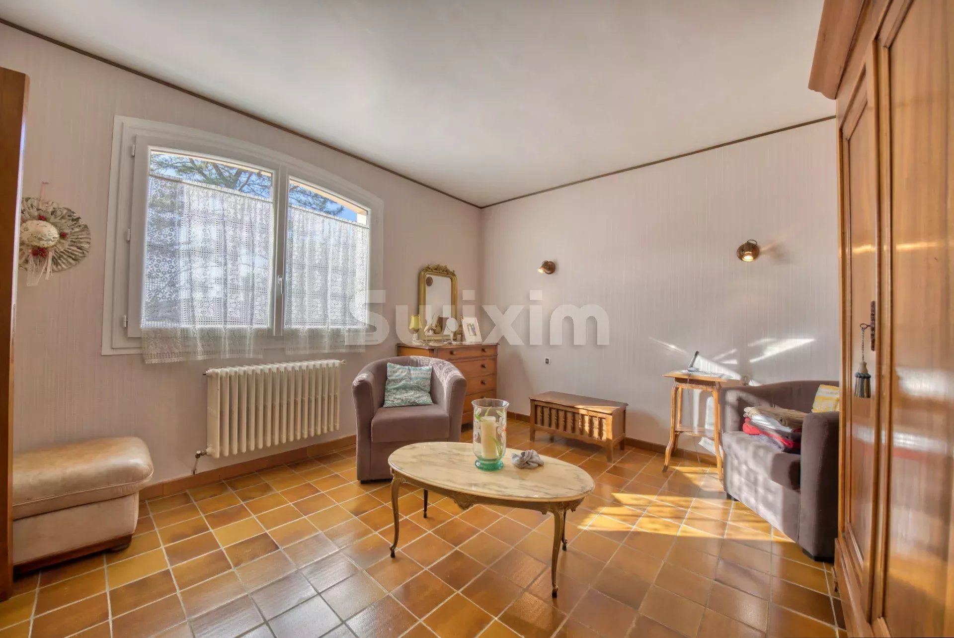 casa 6 Camere in vendita su Alès (30100)
