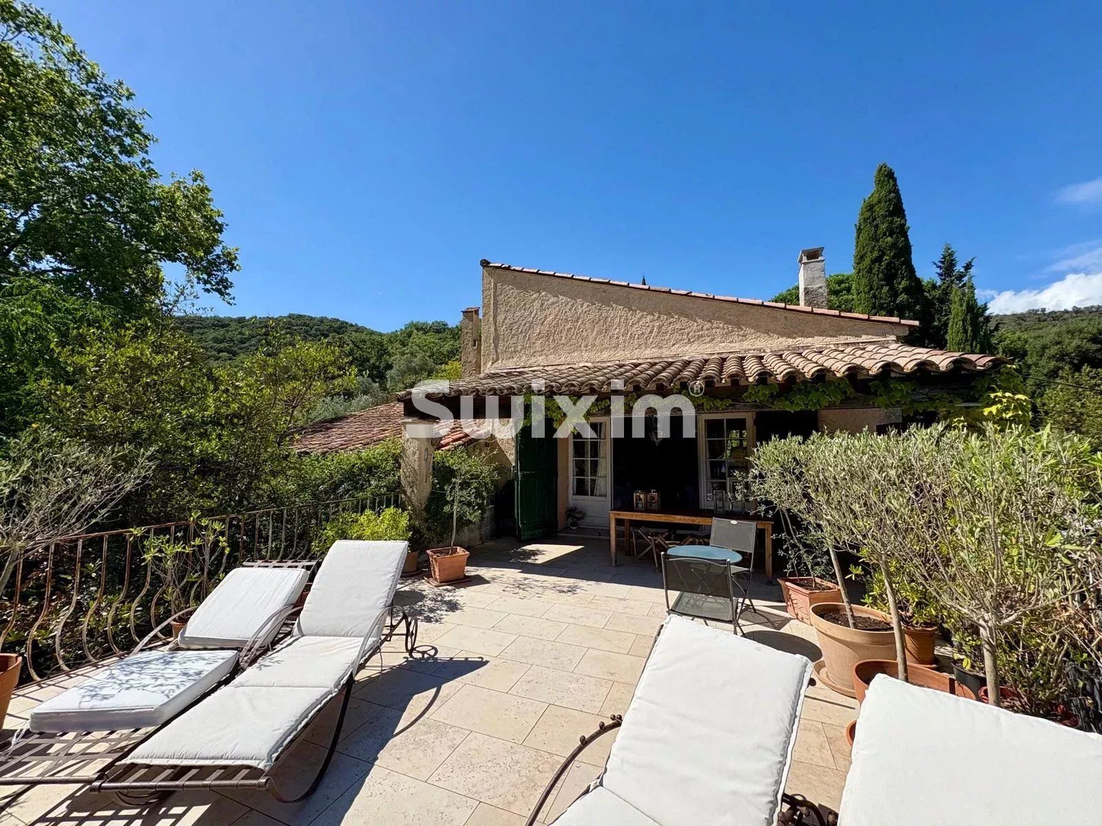 maison 8 Pièces en vente sur Cogolin (83310)