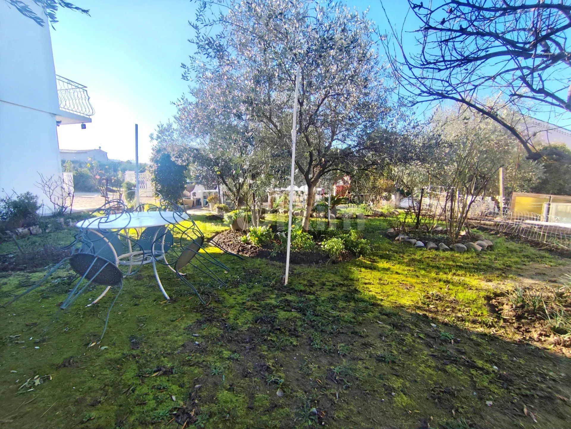 casa 5 Quartos para venda sobre Saint-Julien-les-Rosiers (30340)