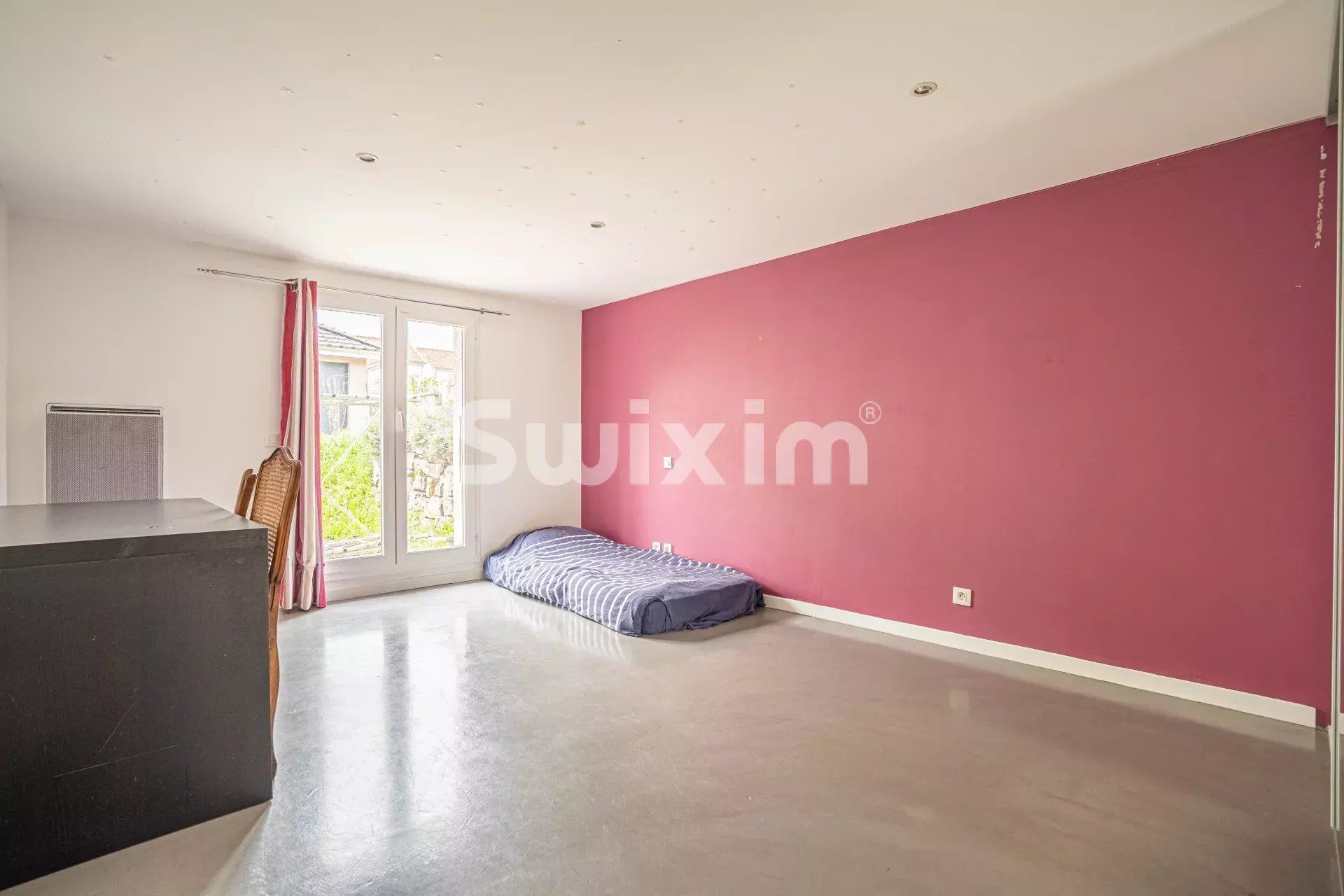 maison 8 Pièces en vente sur Saint-Genis-Pouilly (01630)