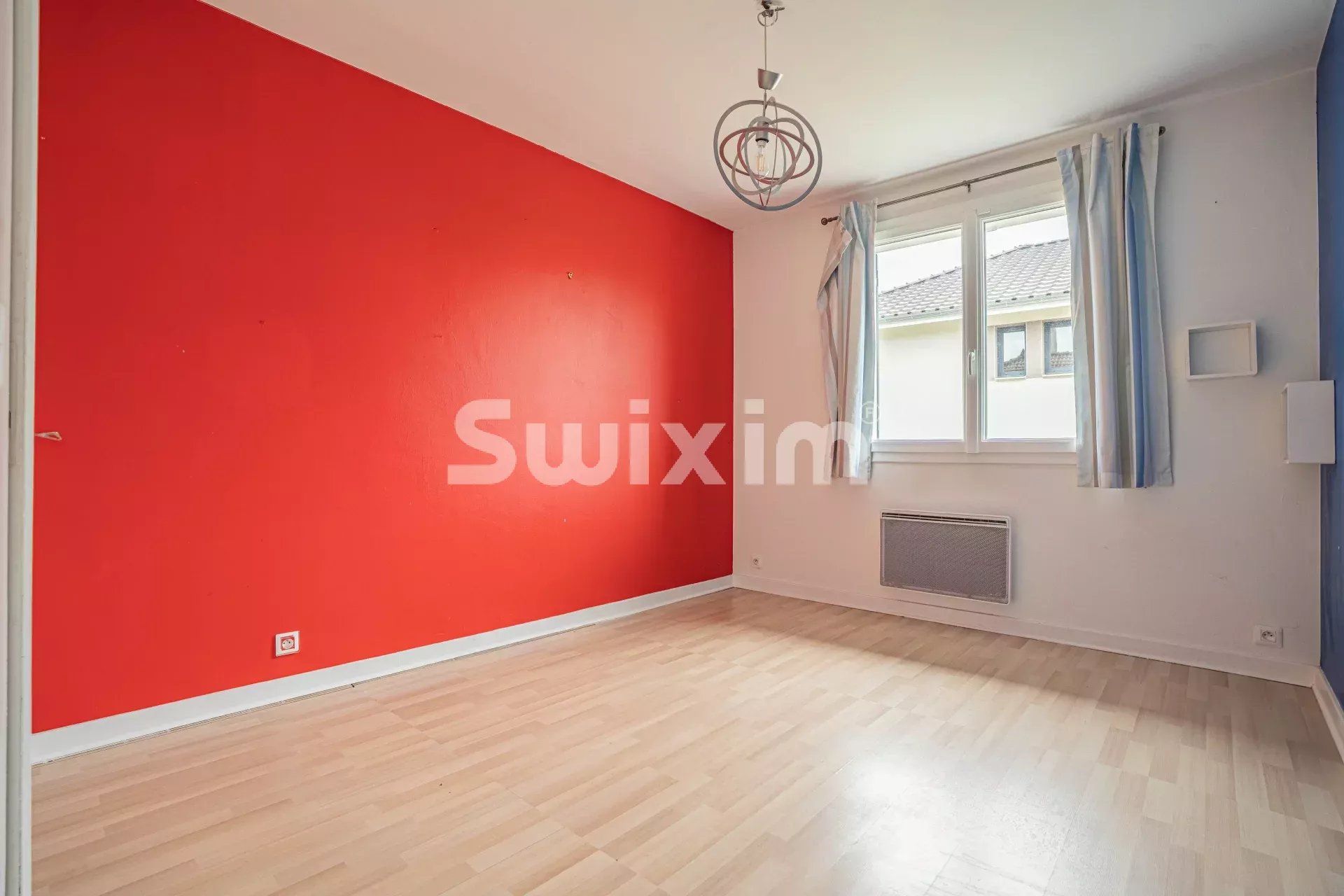 maison 8 Pièces en vente sur Saint-Genis-Pouilly (01630)