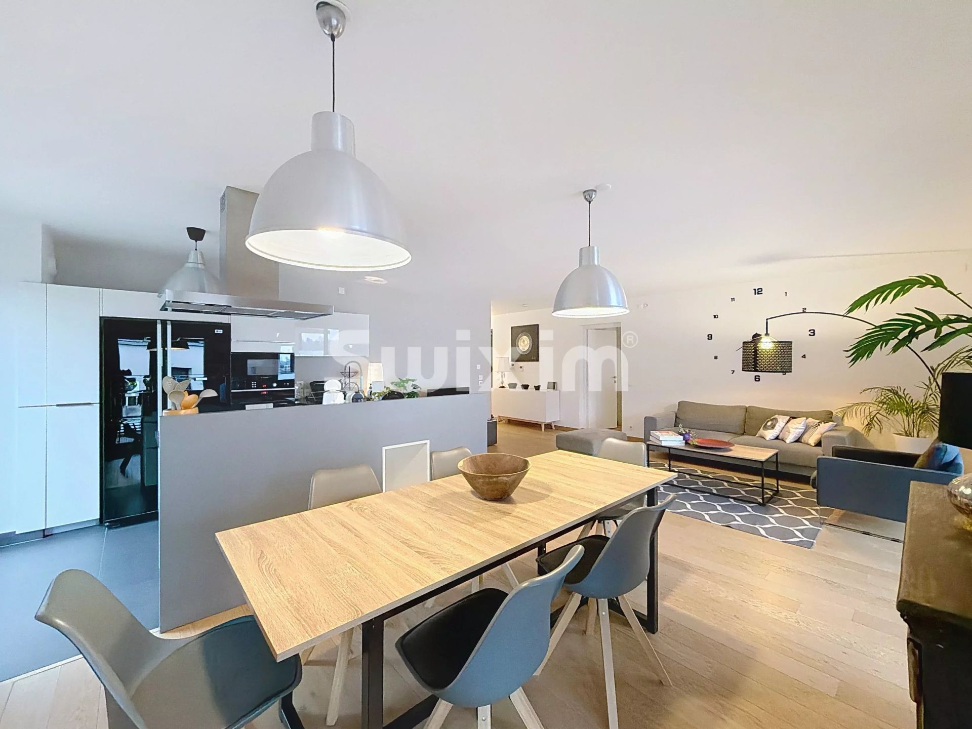 appartamento 5 Camere in vendita su Divonne-les-Bains (01220)