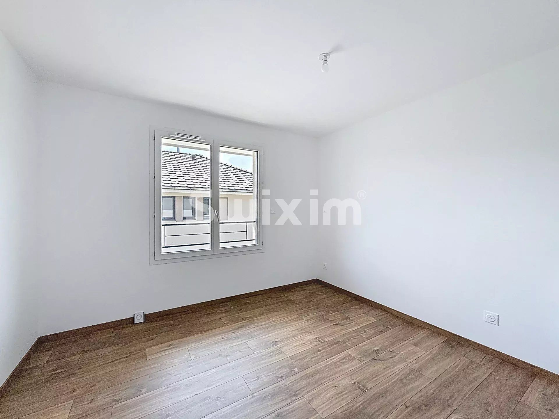 maison 6 Pièces en vente sur Saint-Genis-Pouilly (01630)