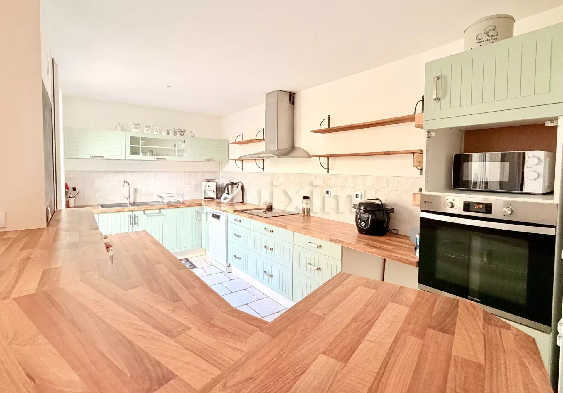 casa 4 Camere in vendita su Bagnols-sur-Cèze (30200)