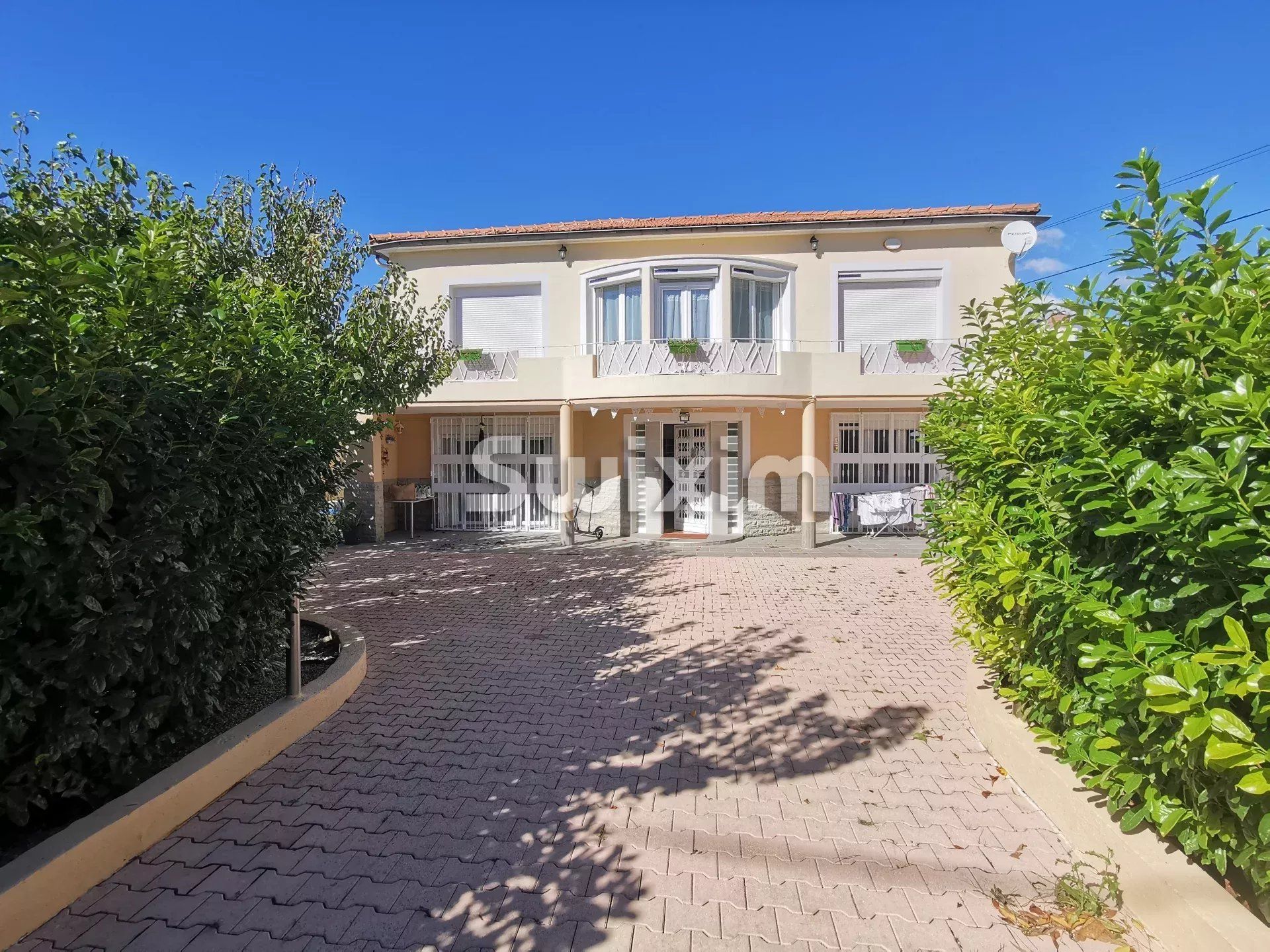 casa 8 Quartos para venda sobre Valréas (84600)