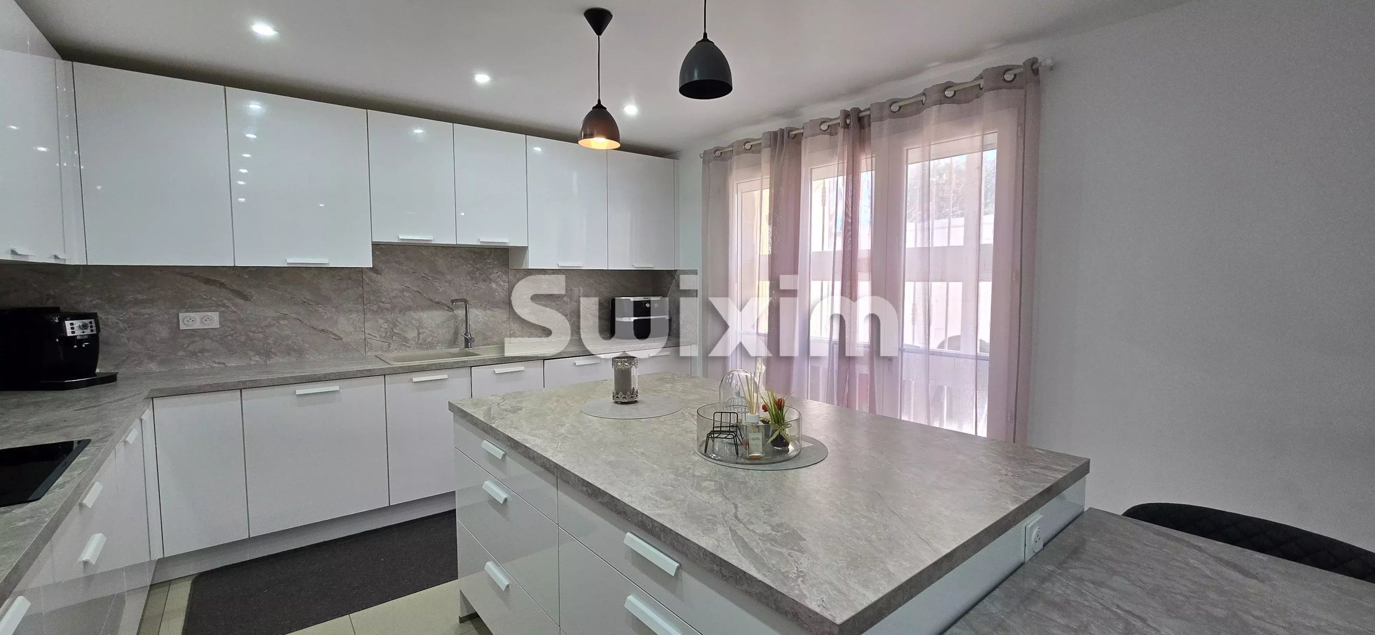 casa 8 Quartos para venda sobre Valréas (84600)