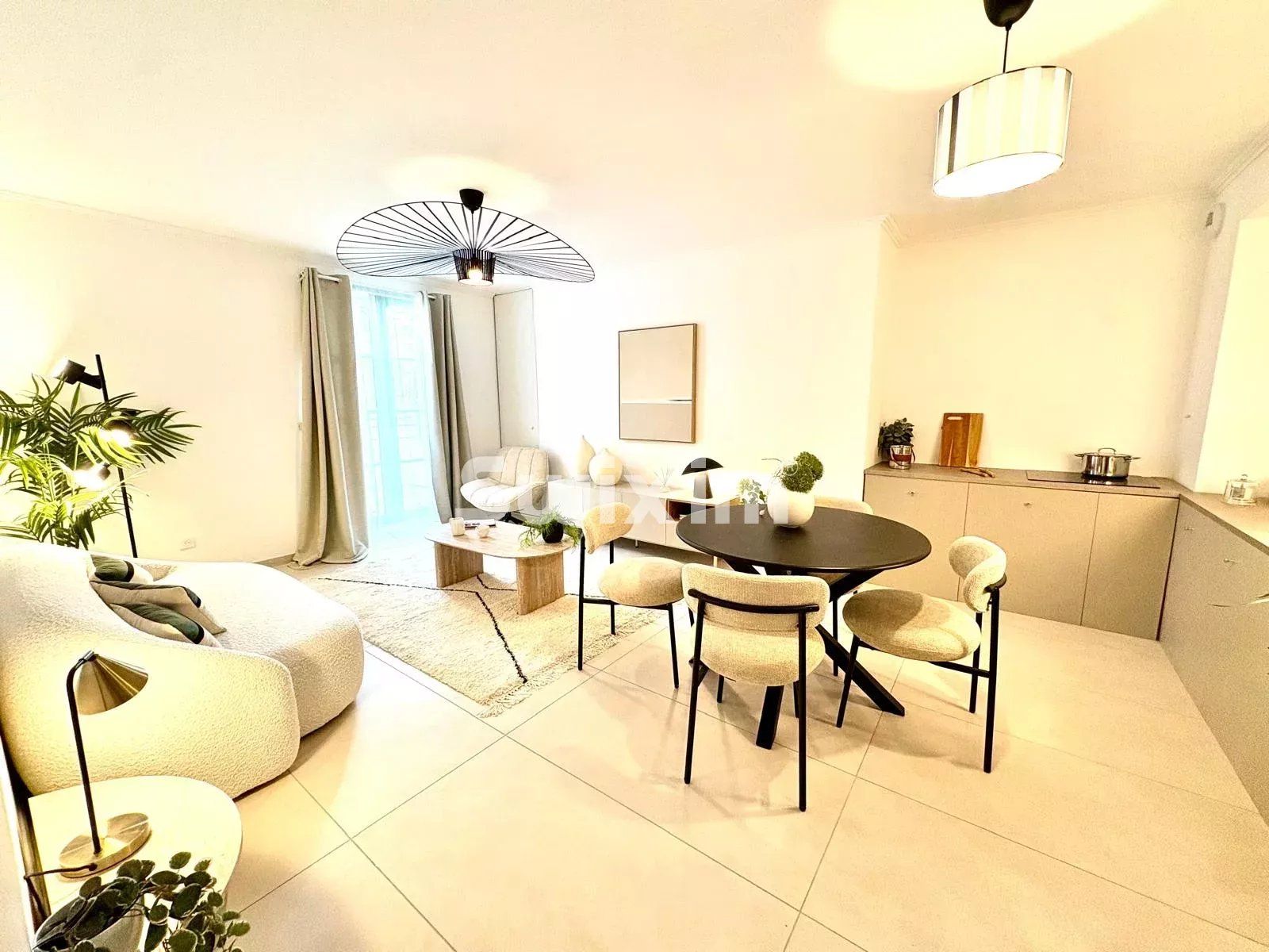 apartment 3 Rooms for sale on Nice (06000)