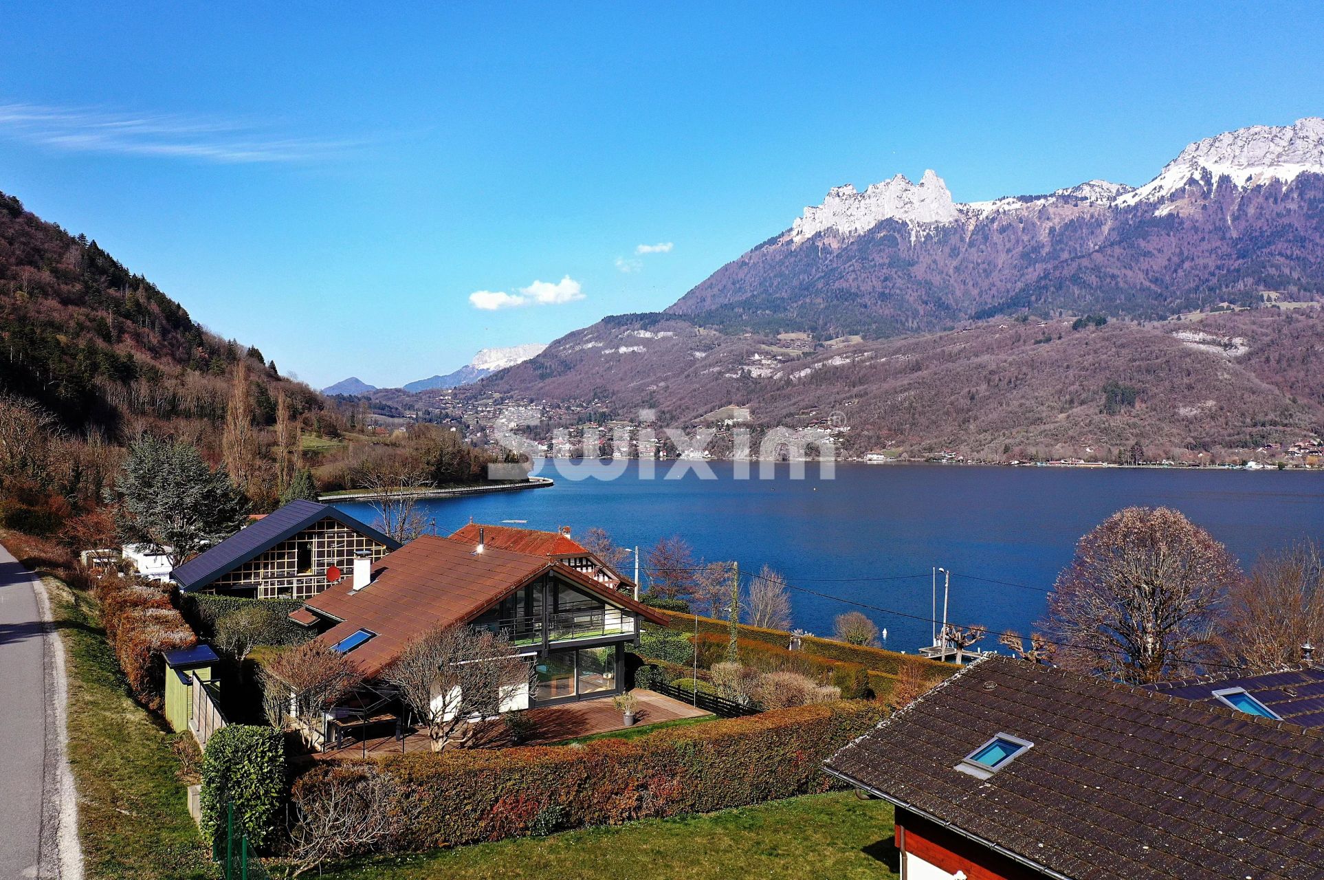 house 7 Rooms for sale on Annecy (74000)