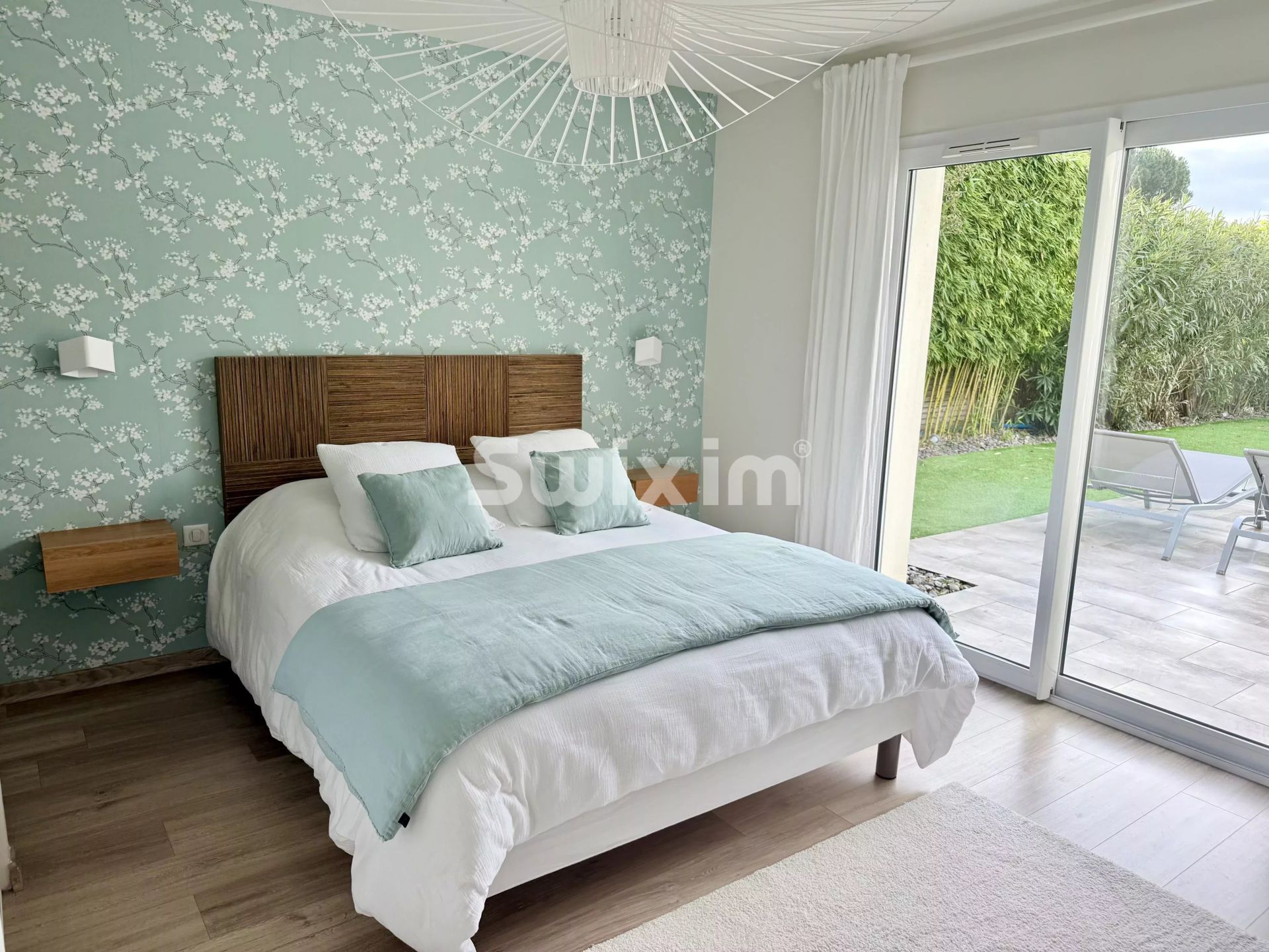 house 6 Rooms for sale on Montélimar (26200)