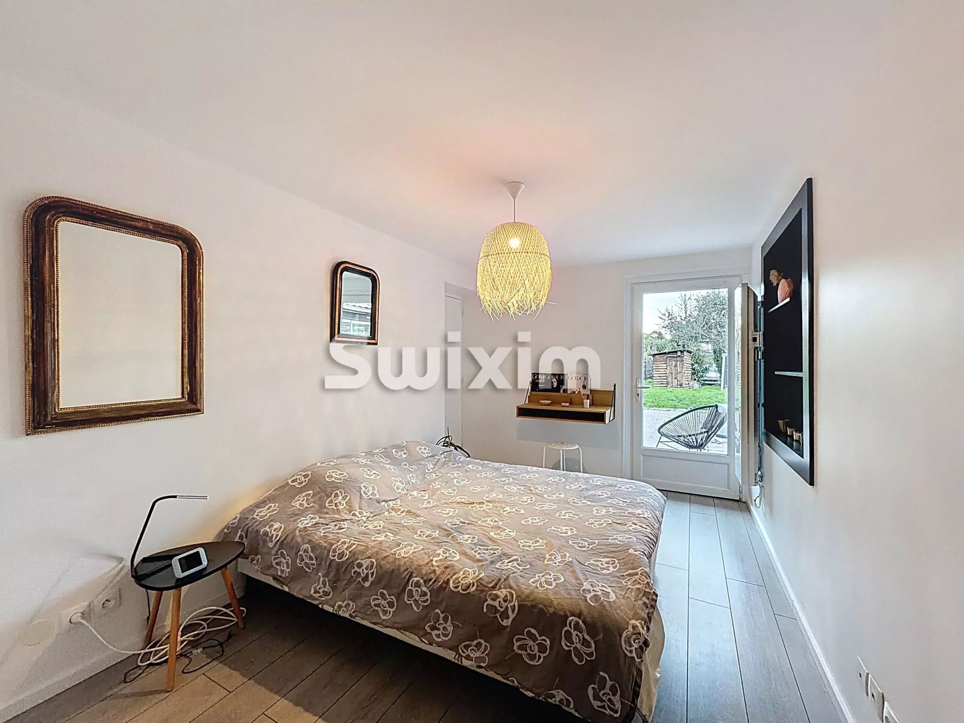 house 5 Rooms for sale on Sciez (74140)