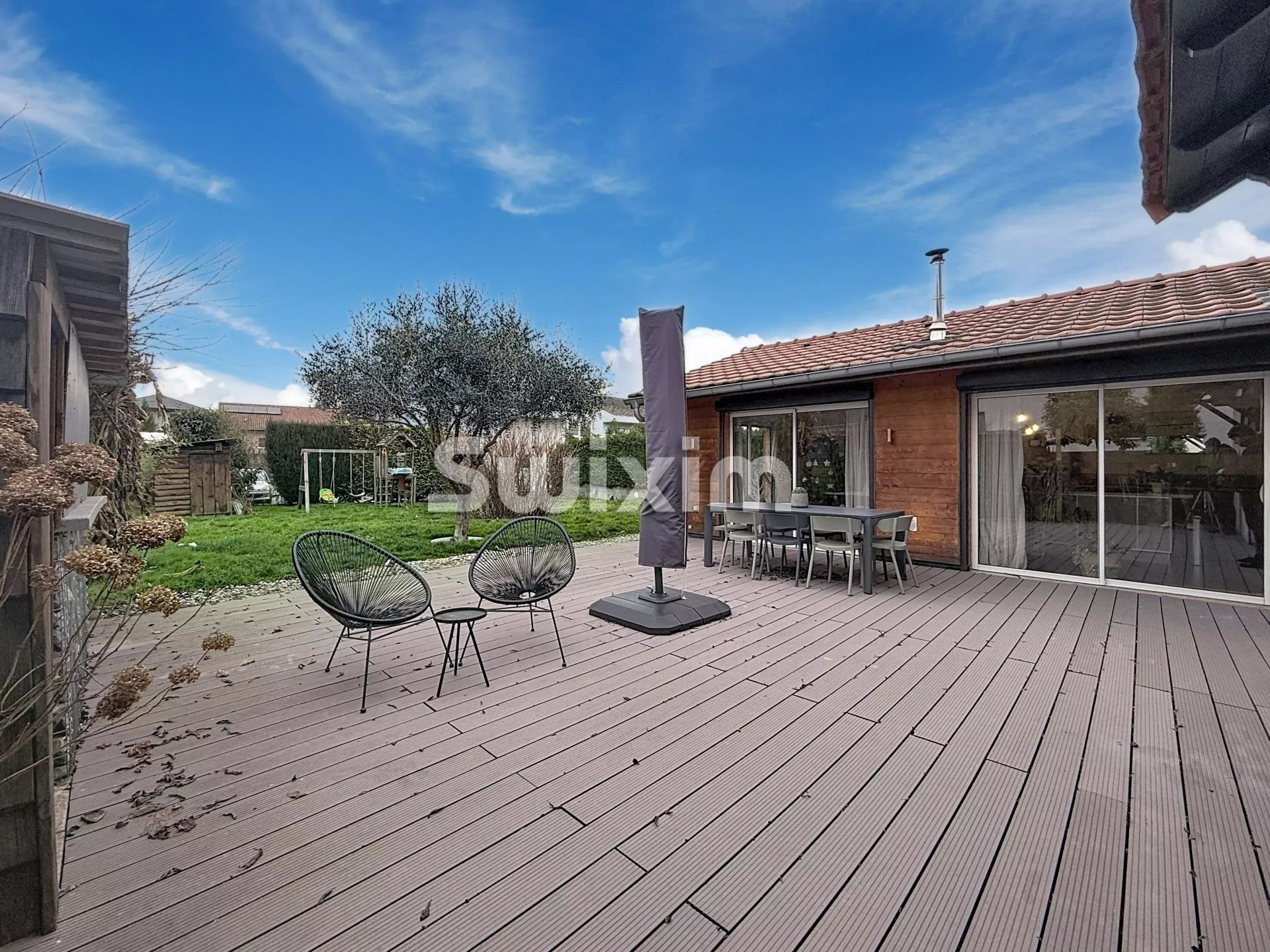 house 5 Rooms for sale on Sciez (74140)