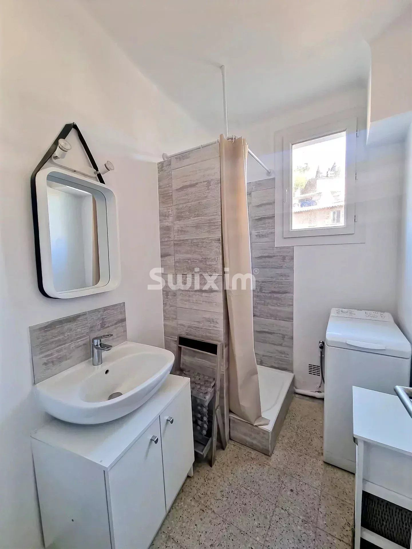 apartment 2 Rooms for sale on Les Arcs (83460)
