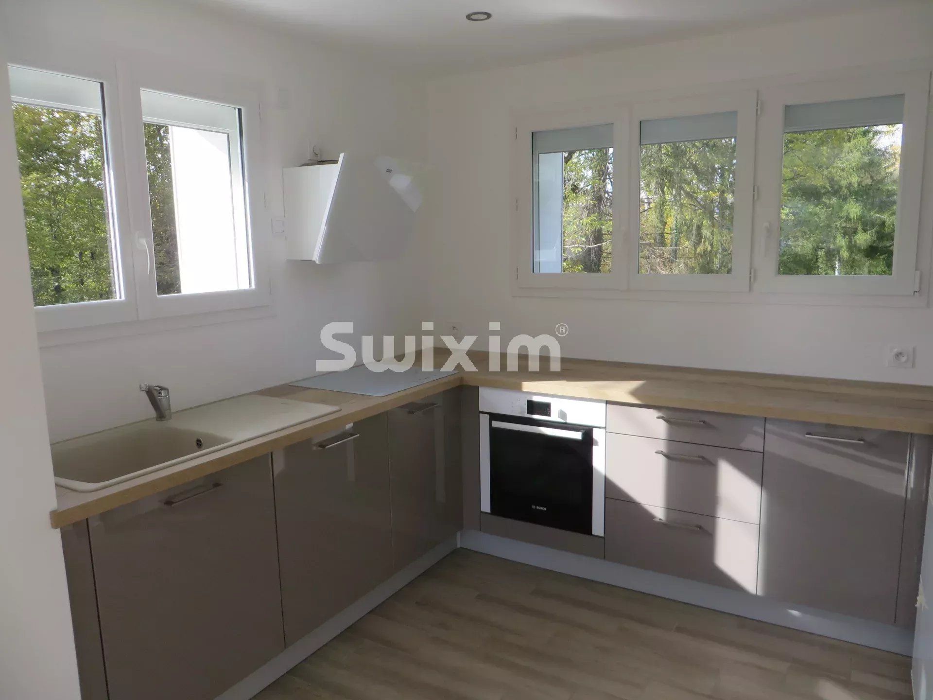 house 3 Rooms for rent on Marigny (39130)