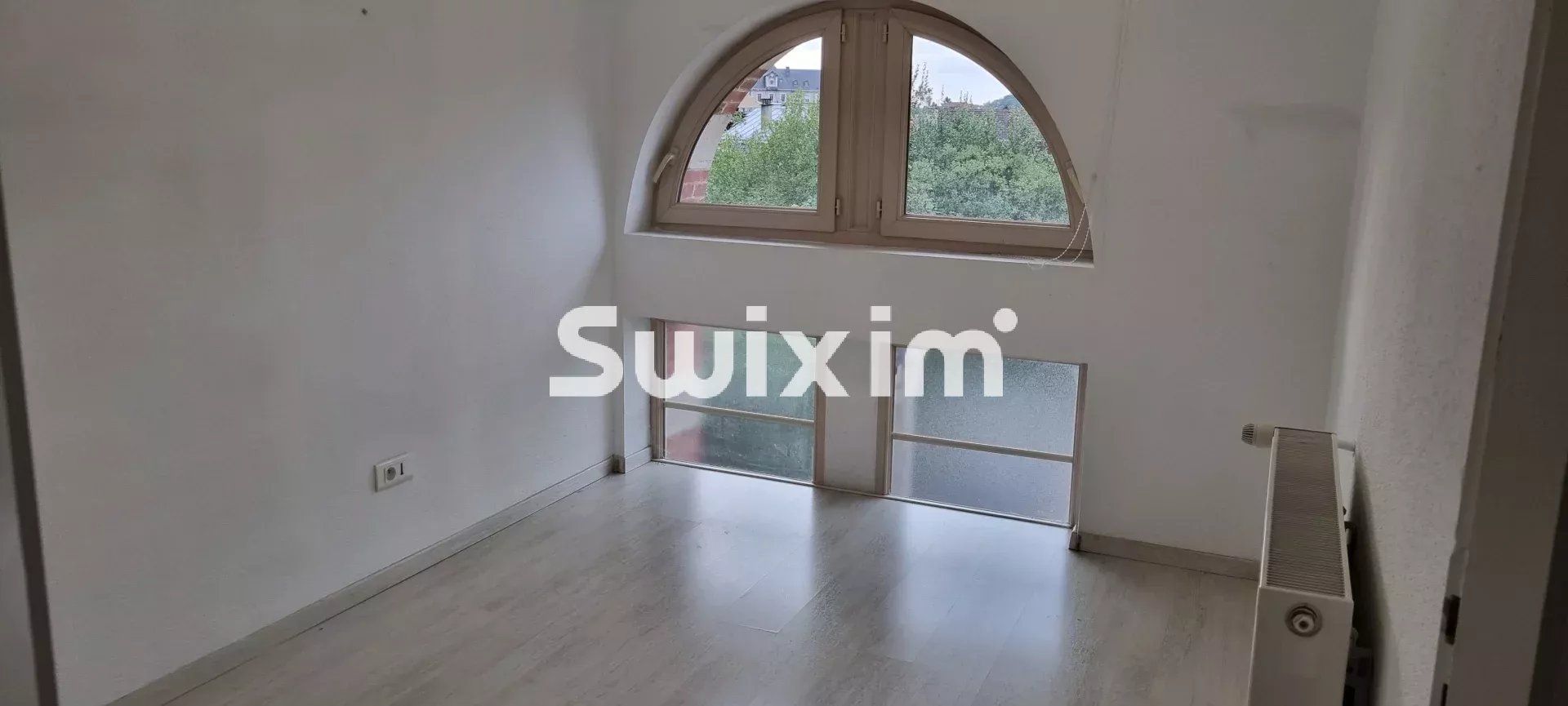 apartment 3 Rooms for sale on Lons-le-Saunier (39000)