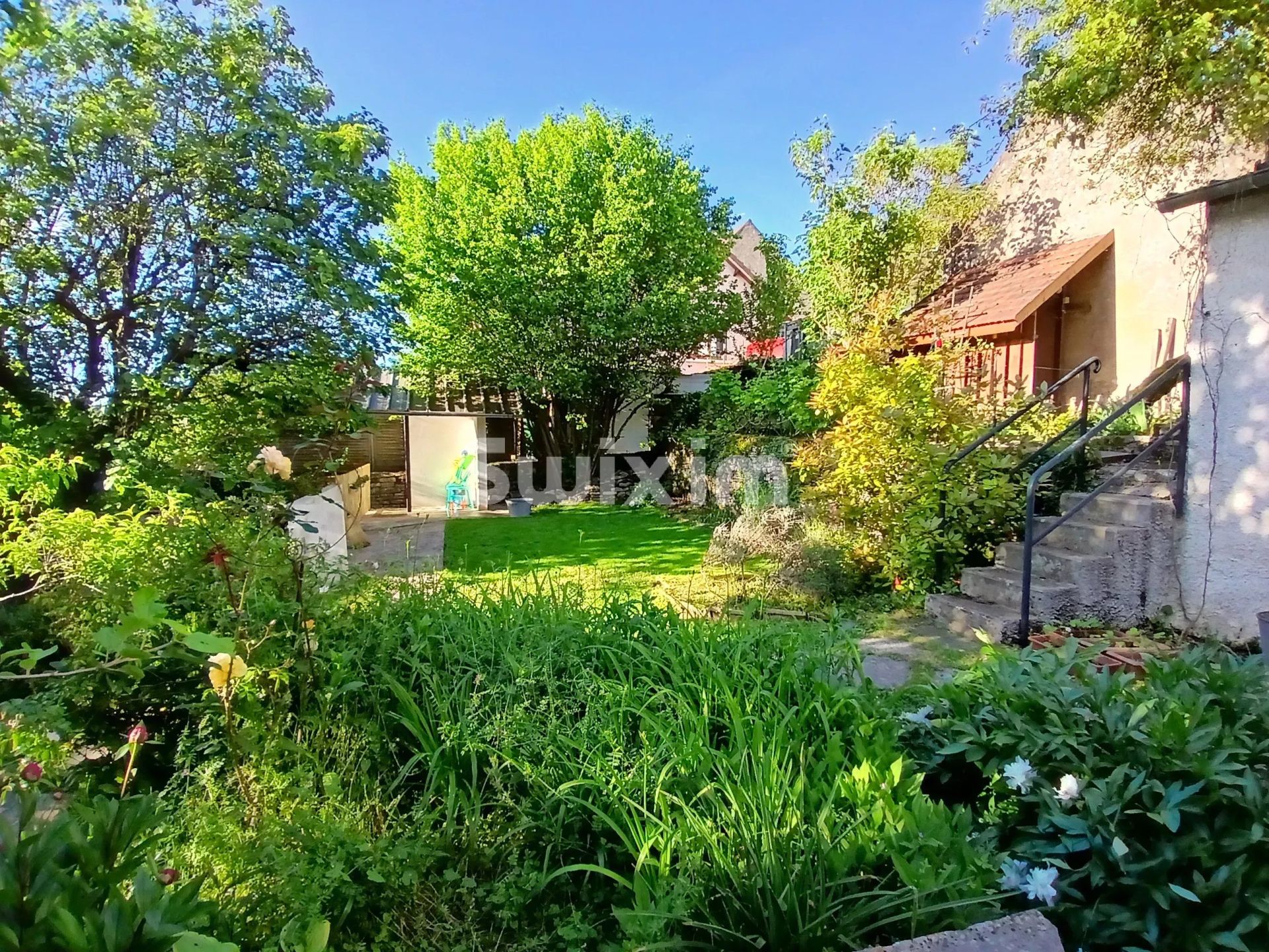 casa 6 Camere in vendita su Rochefort-sur-Nenon (39700)
