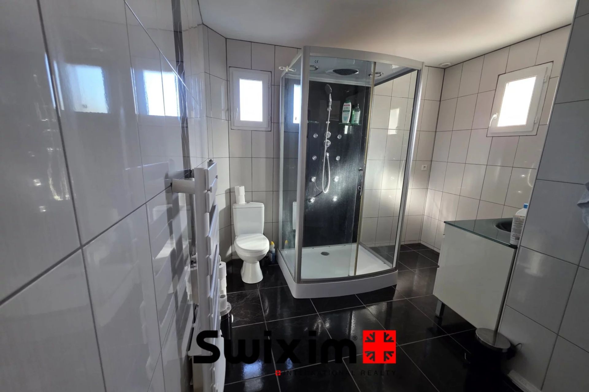 house 4 Rooms for sale on Carcans (33121)