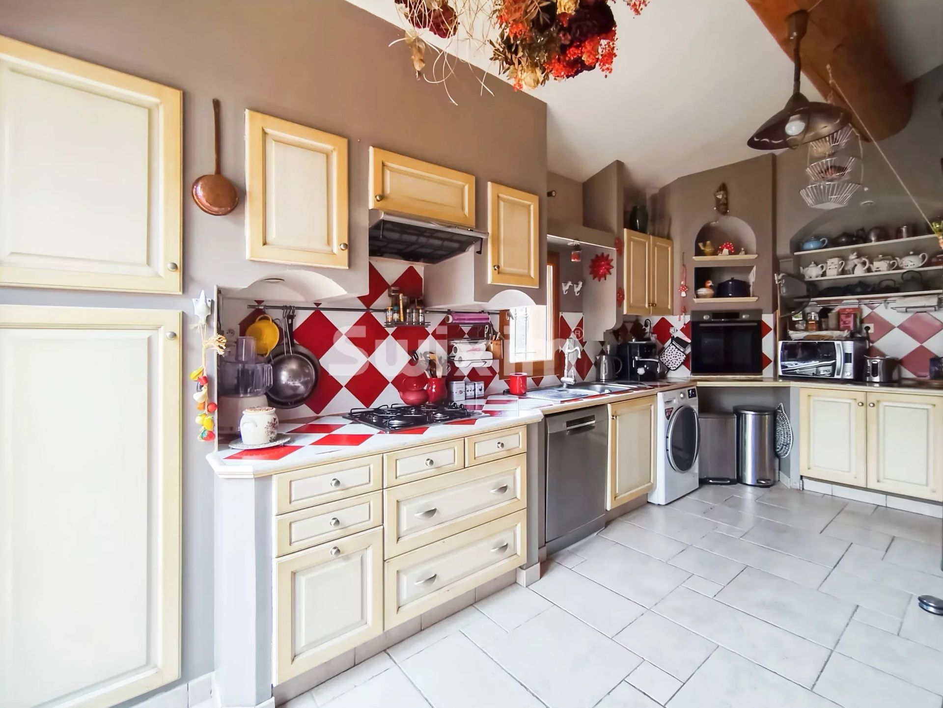 casa 6 Camere in vendita su Mornas (84550)