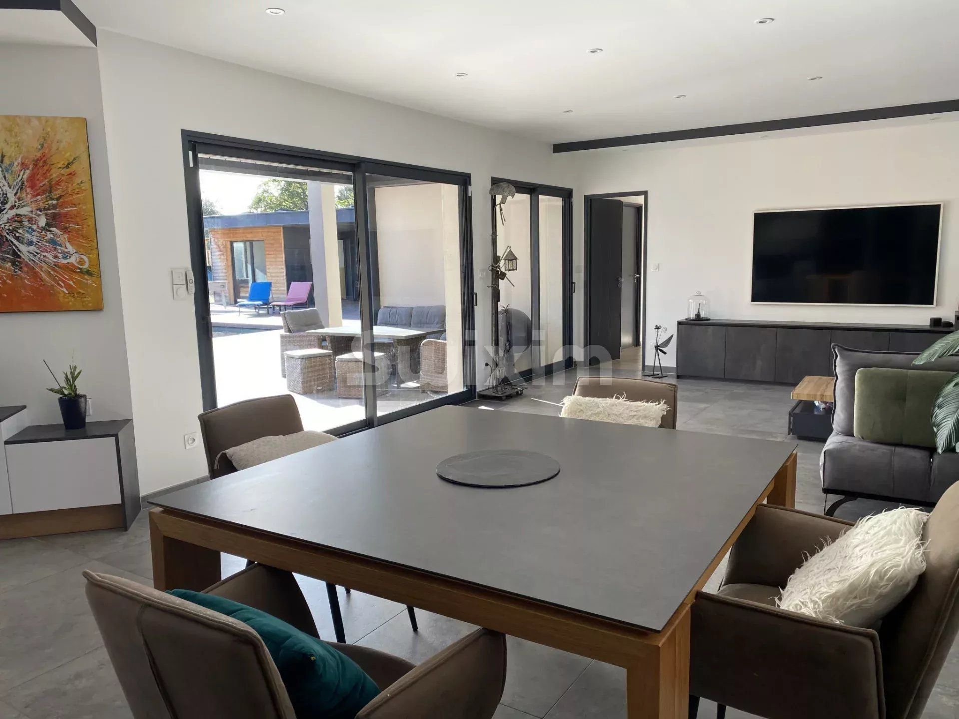 villa 7 Camere in vendita su Nîmes (30000)