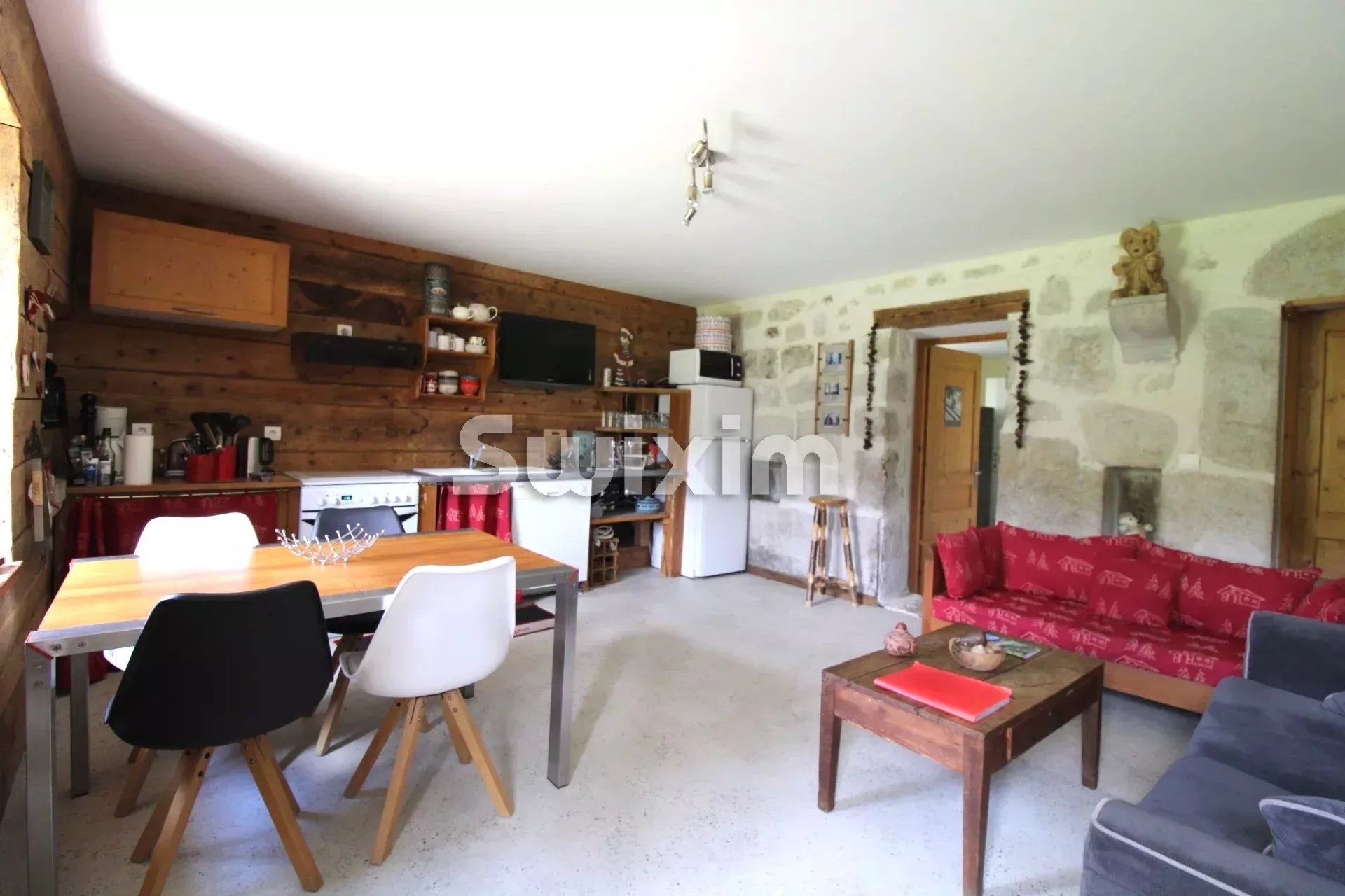 casa 7 Camere in vendita su Lélex (01410)